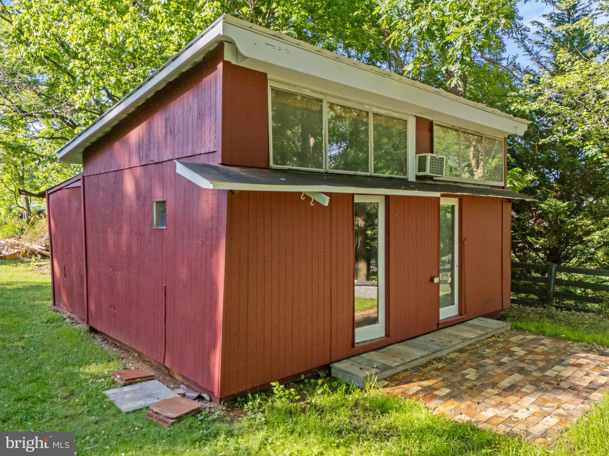 18100 & 18096 LINCOLN ROAD