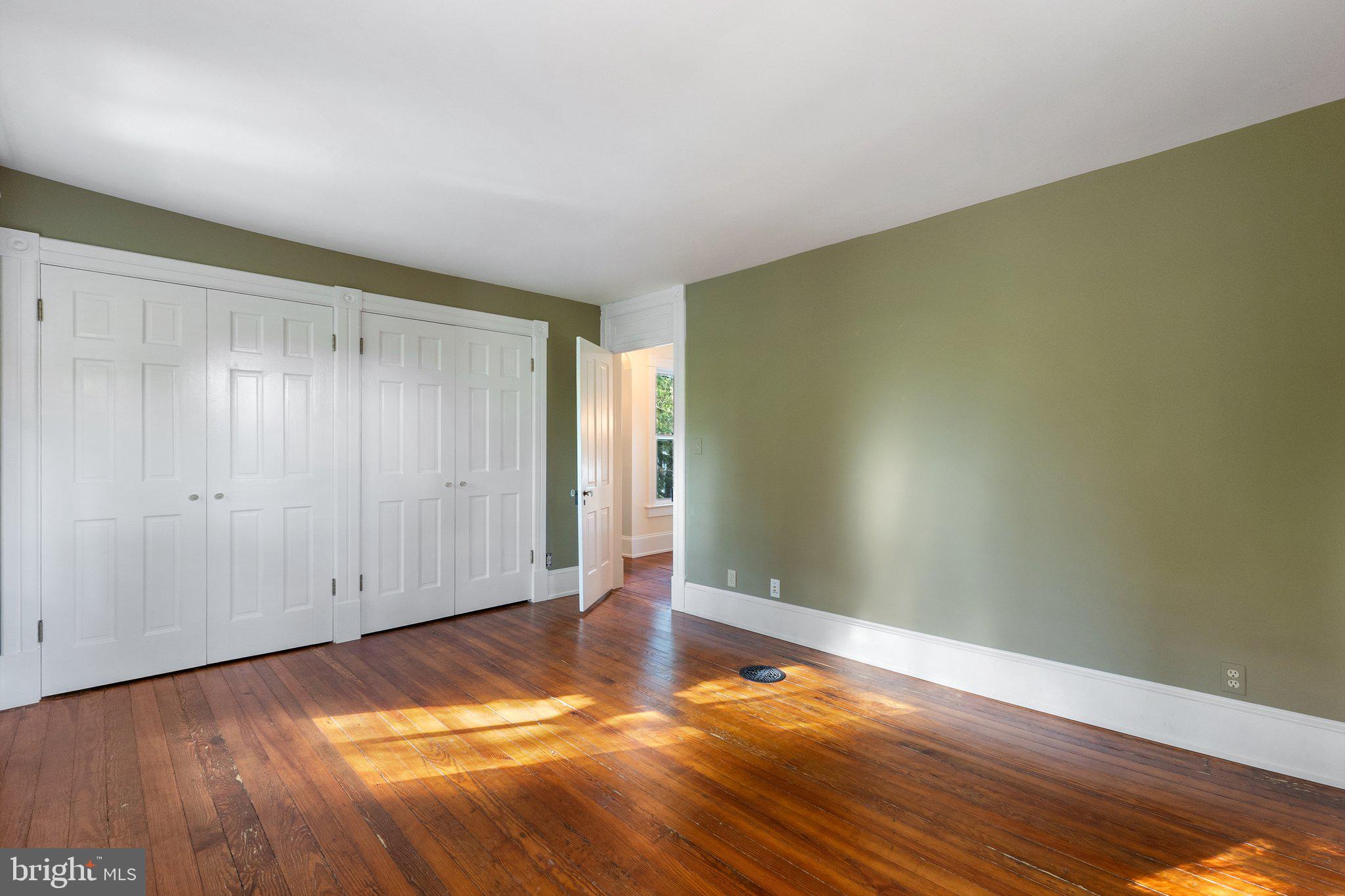 18100 & 18096 LINCOLN ROAD