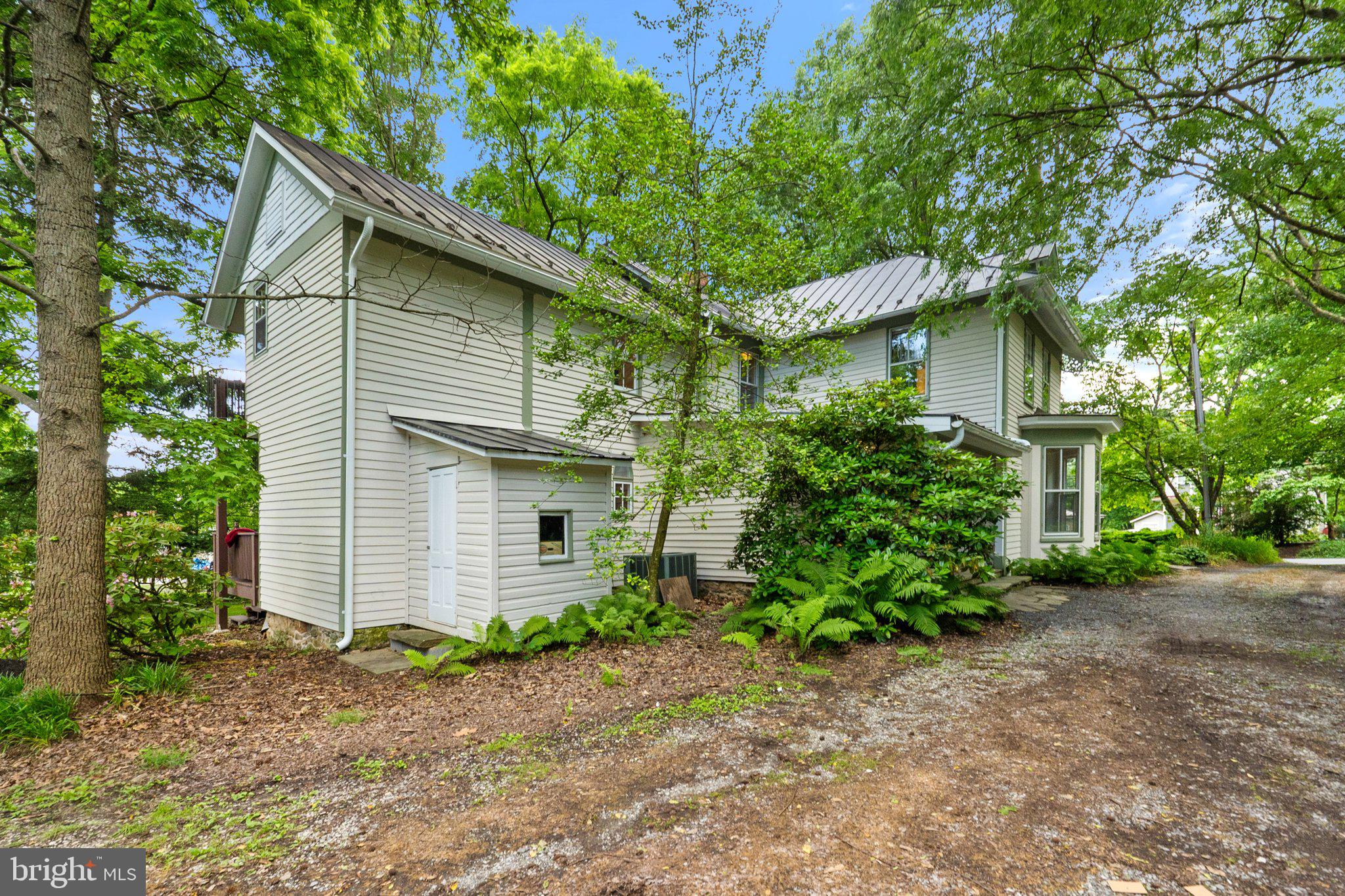 18100 & 18096 LINCOLN ROAD