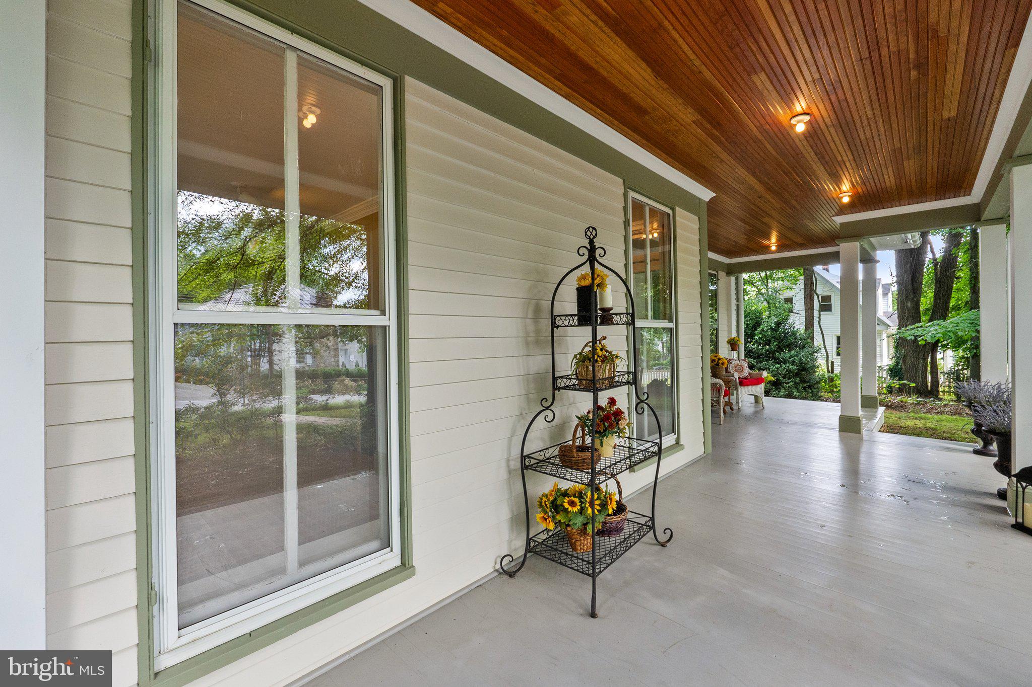 18100 & 18096 LINCOLN ROAD