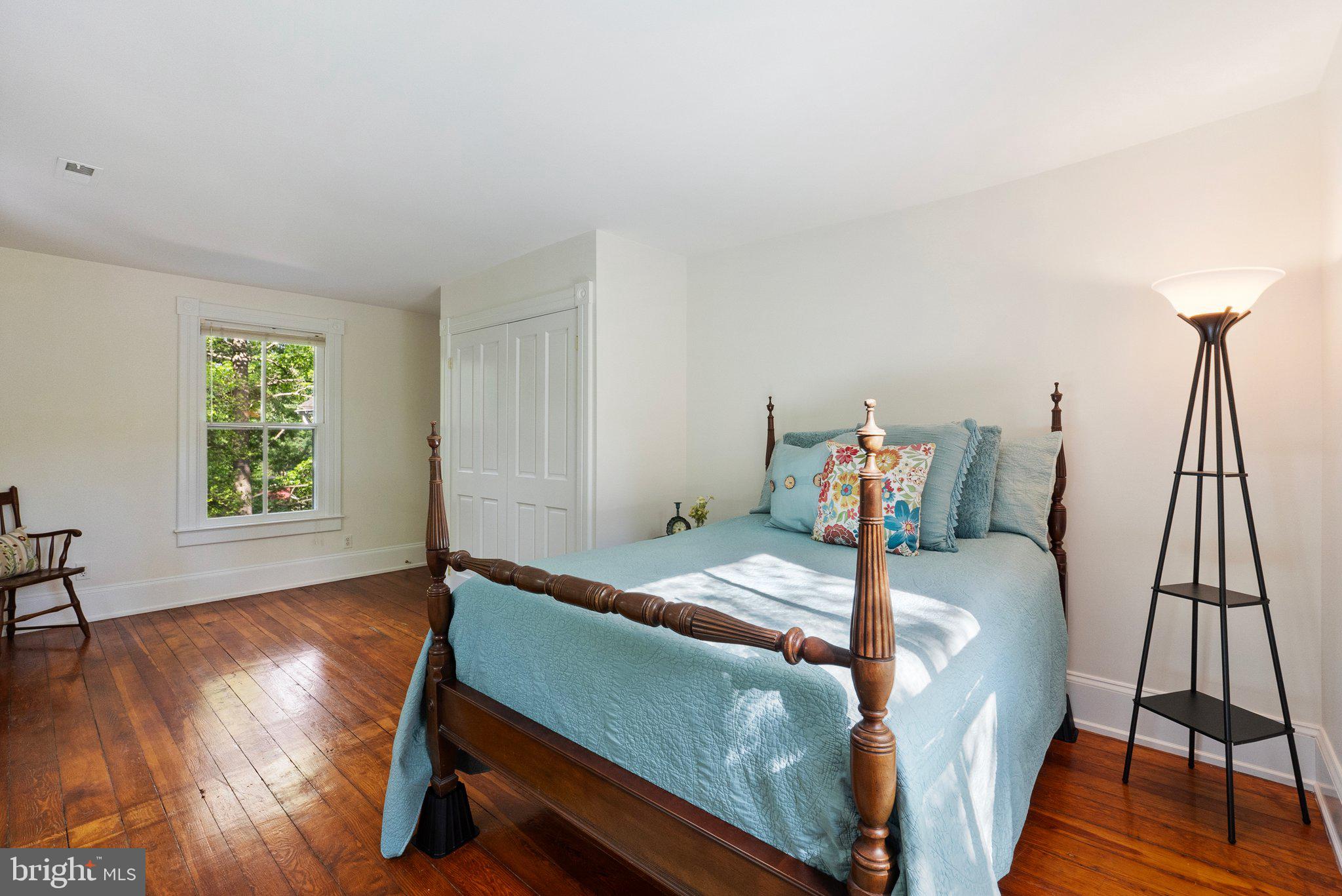 18100 & 18096 LINCOLN ROAD