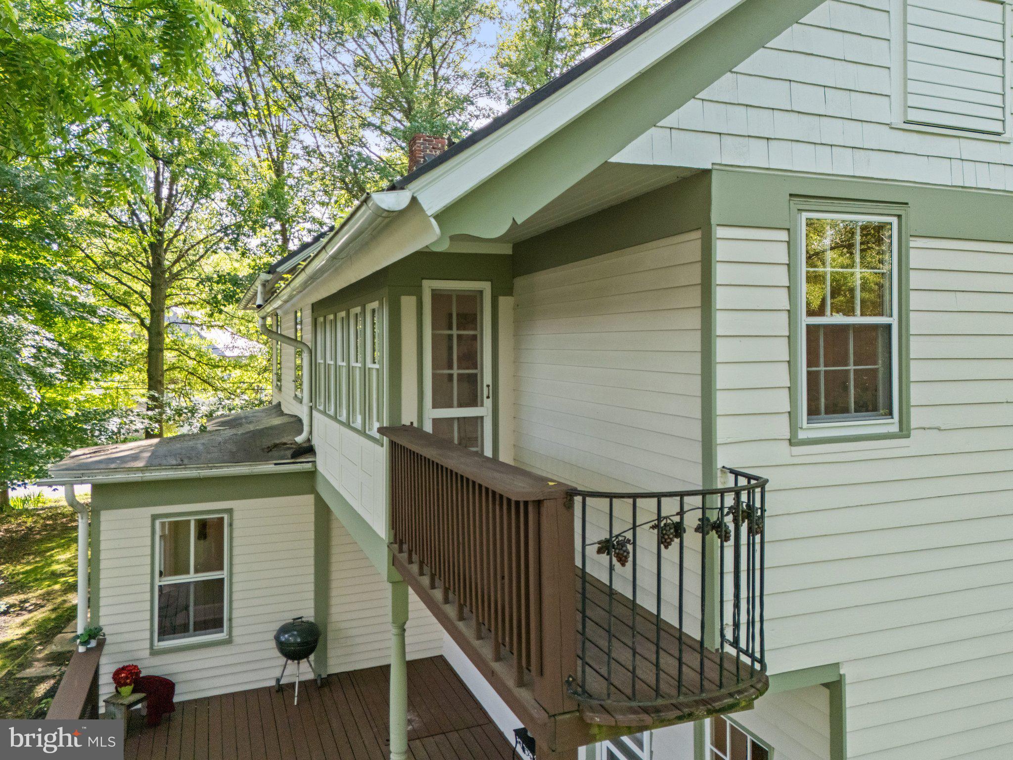 18100 & 18096 LINCOLN ROAD