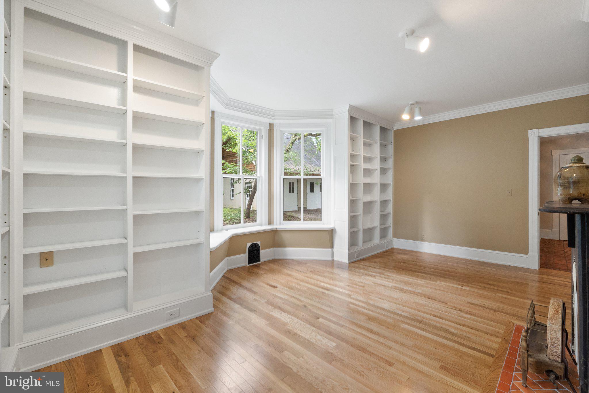 18100 & 18096 LINCOLN ROAD