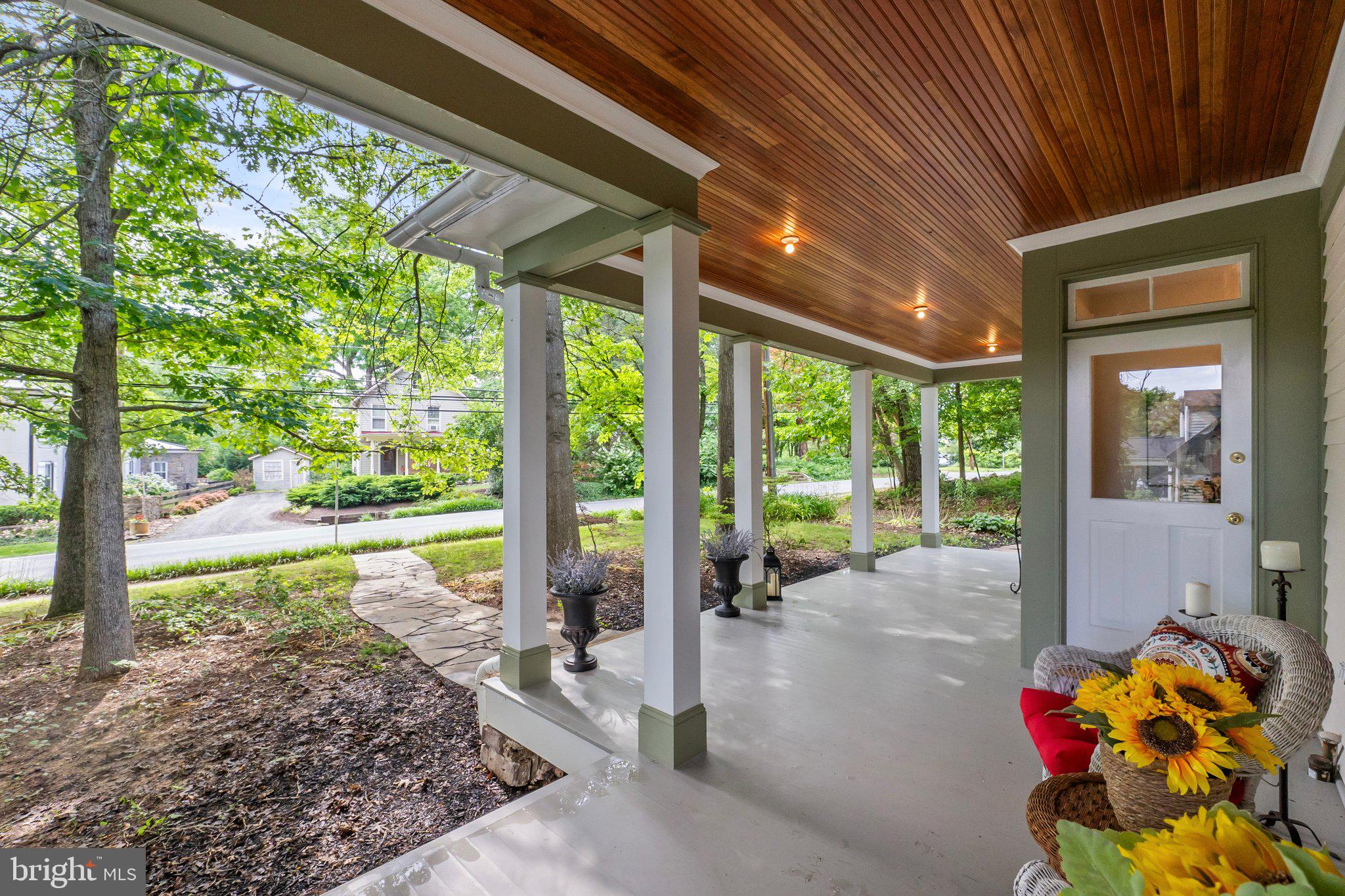 18100 & 18096 LINCOLN ROAD