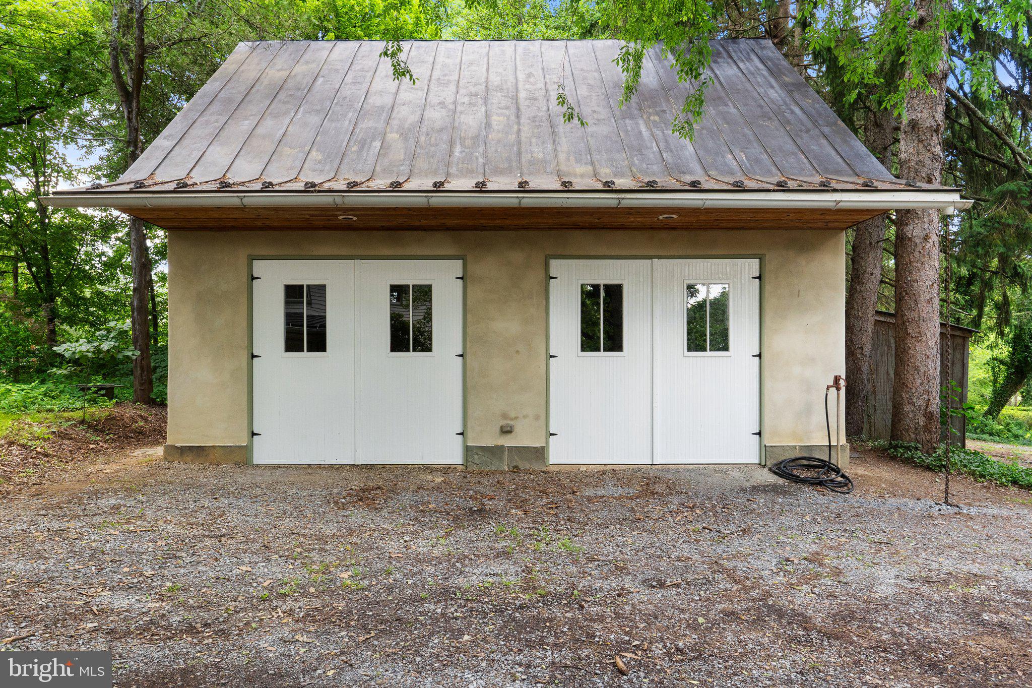 18100 & 18096 LINCOLN ROAD