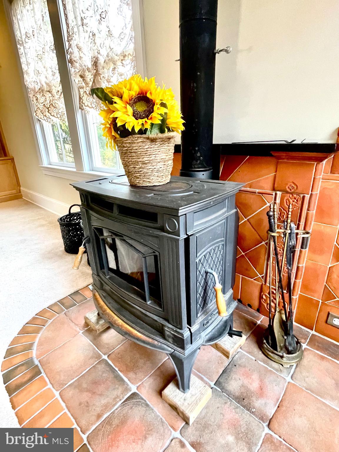 18100 & 18096 LINCOLN ROAD