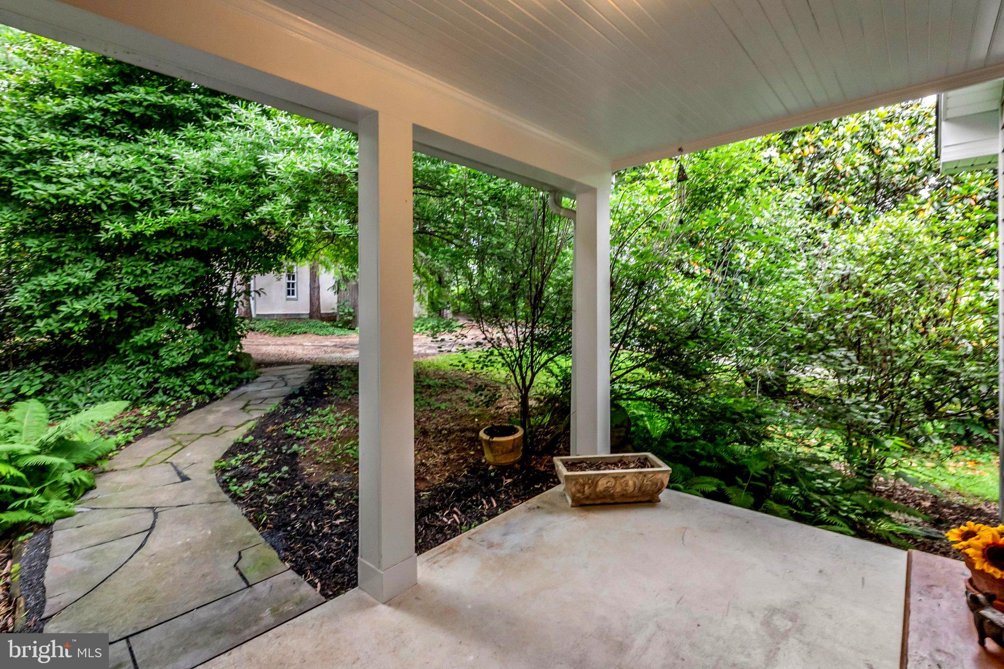 18100 & 18096 LINCOLN ROAD