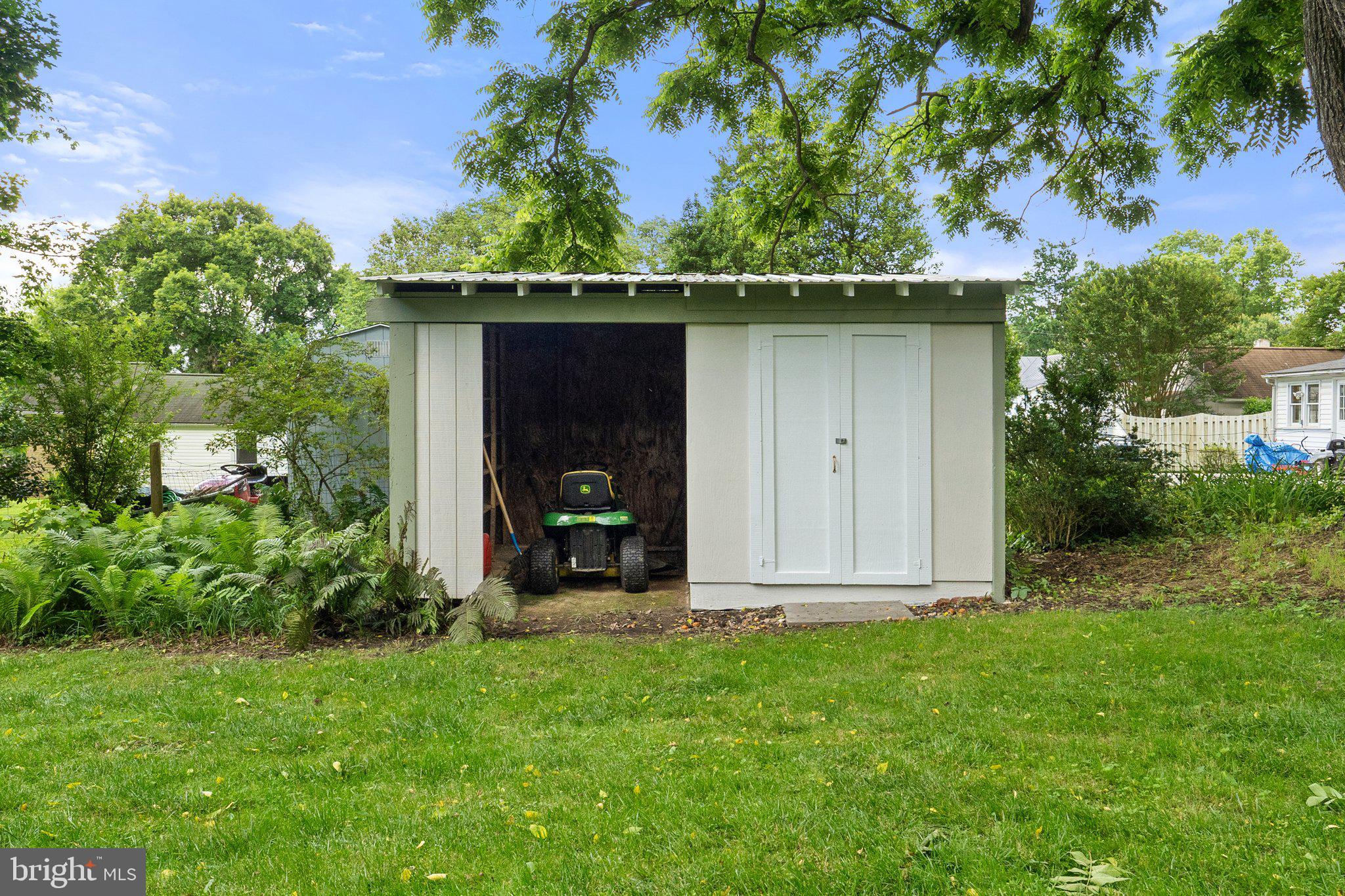 18100 & 18096 LINCOLN ROAD