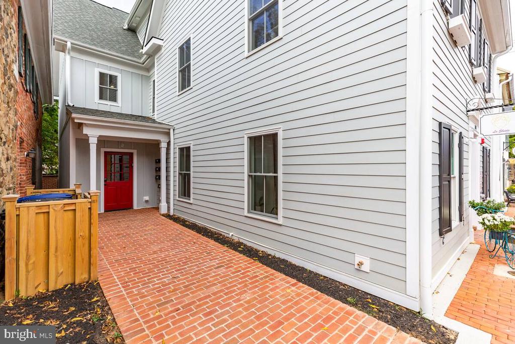 104 LOUDOUN STREET SW 310