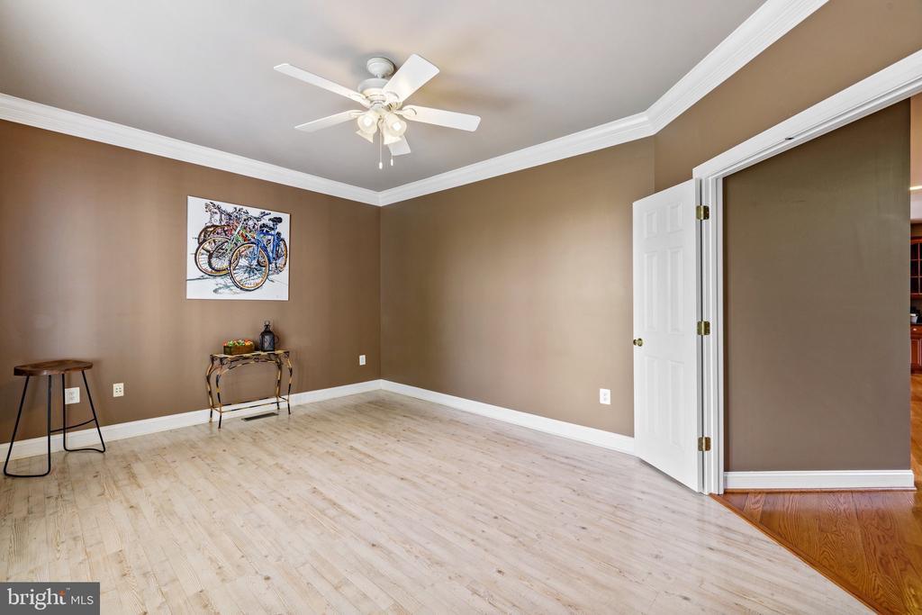 39054 OLD STAGE PLACE