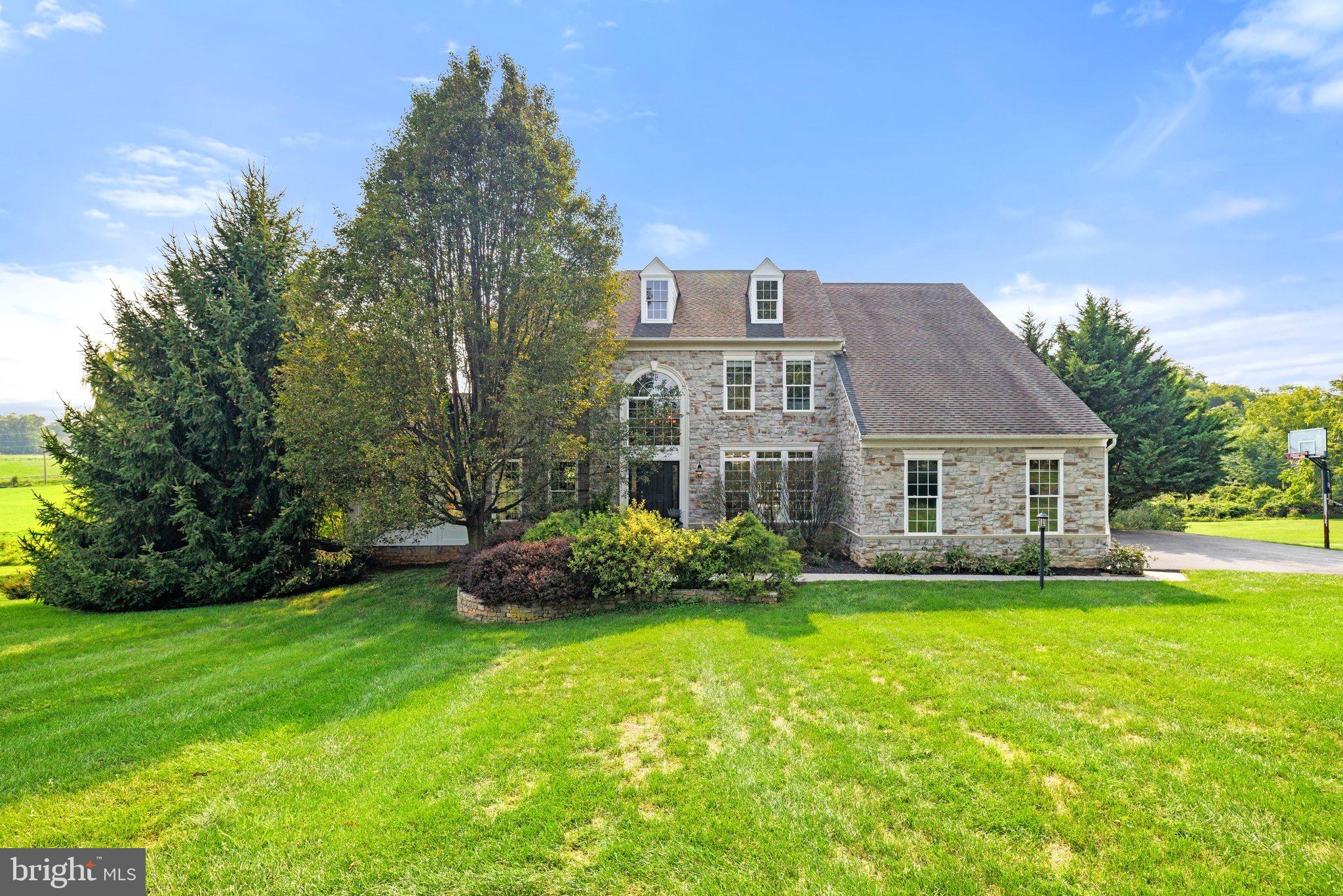 39054 OLD STAGE PLACE