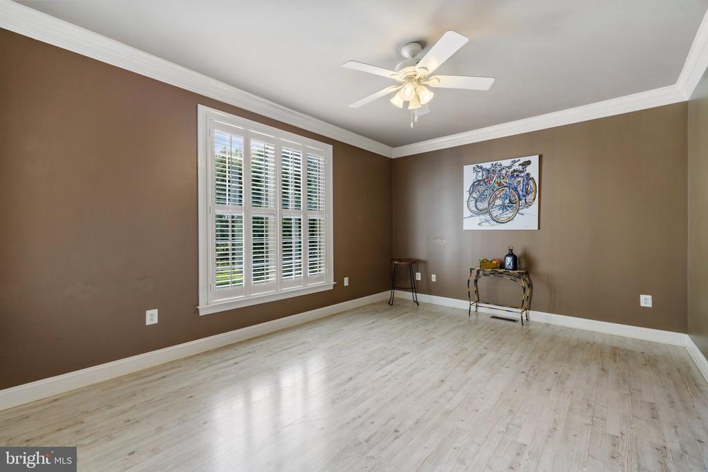 39054 OLD STAGE PLACE