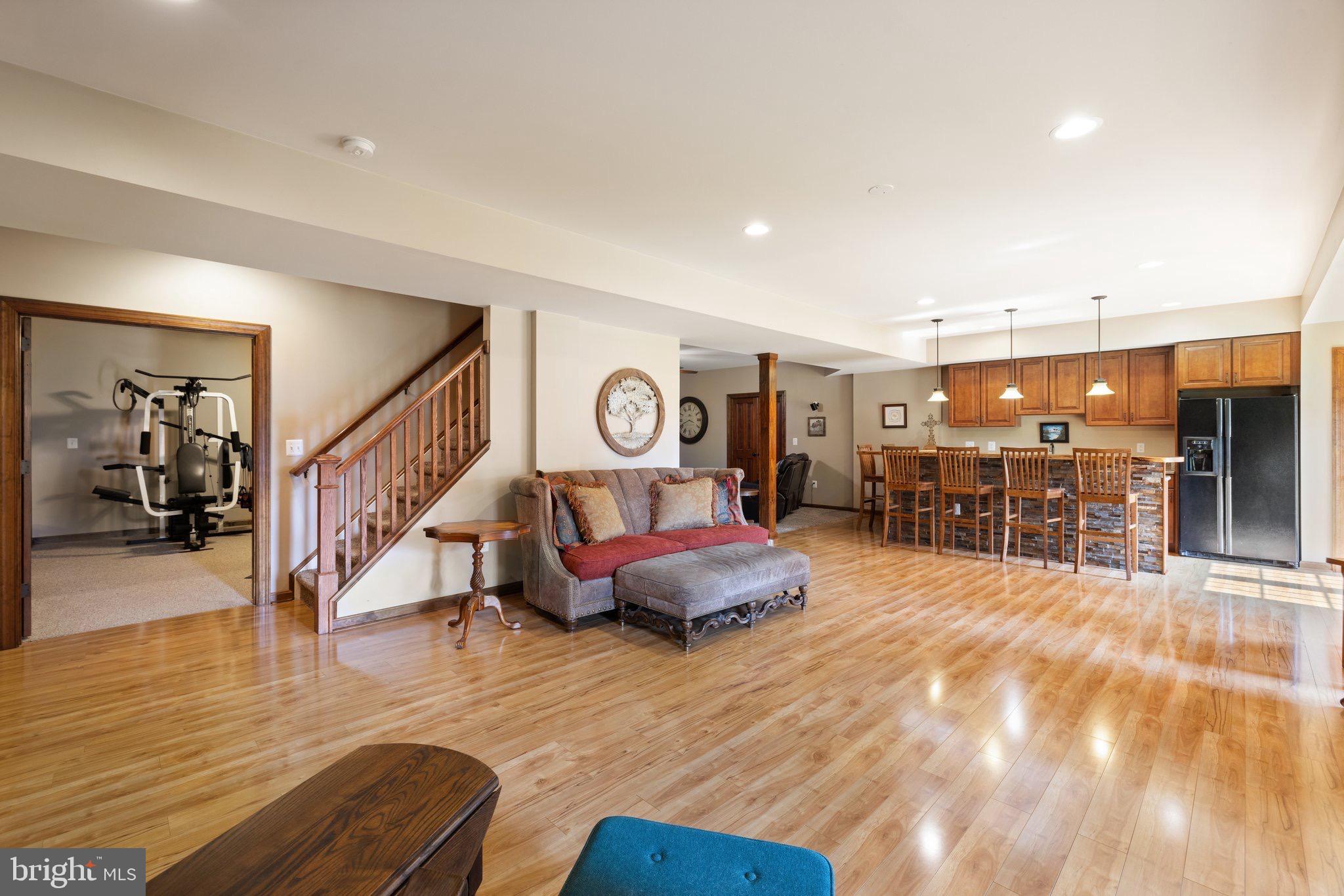 39054 OLD STAGE PLACE