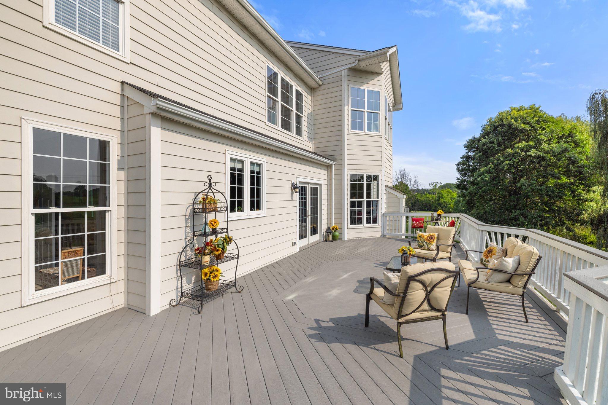 39054 OLD STAGE PLACE