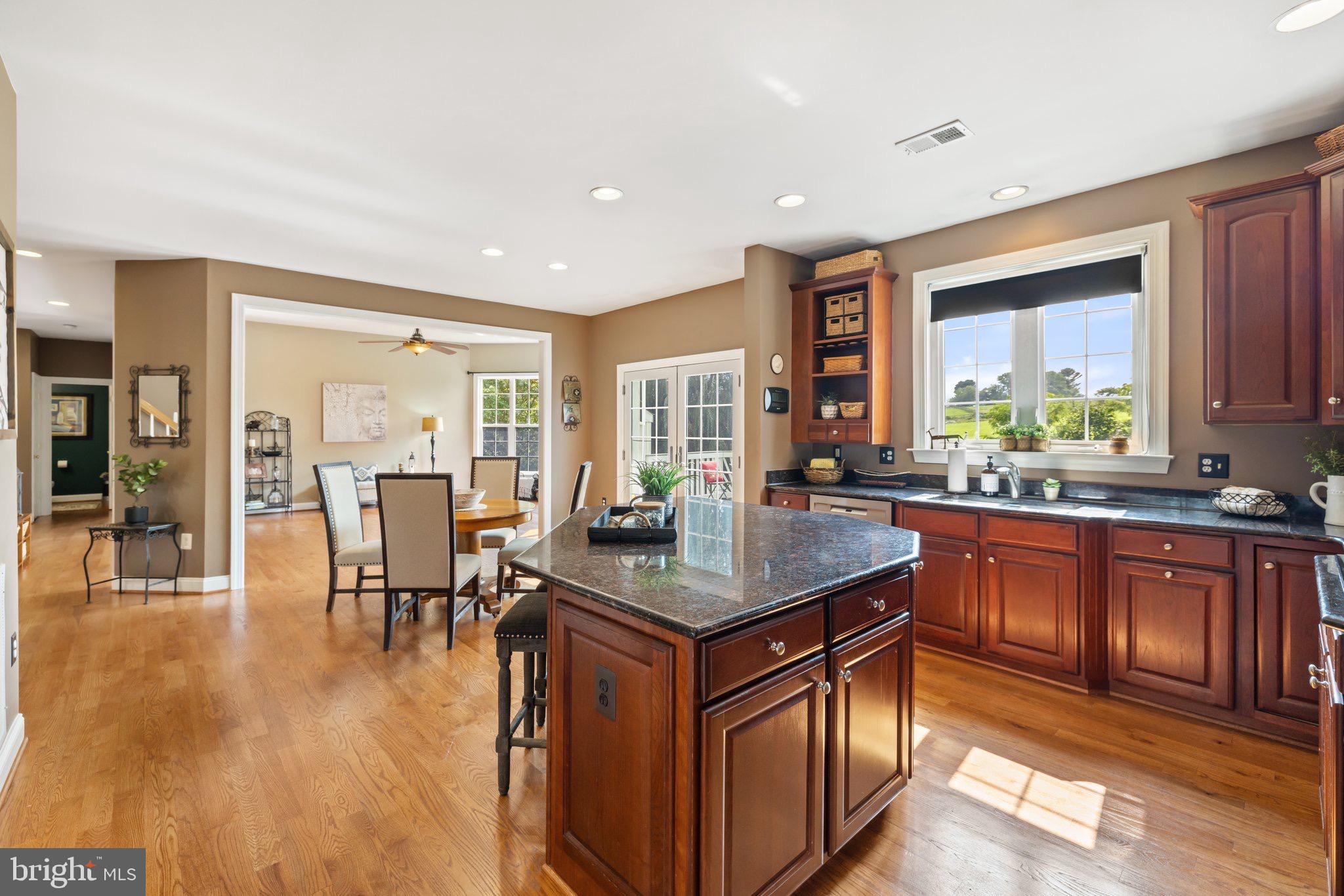 39054 OLD STAGE PLACE