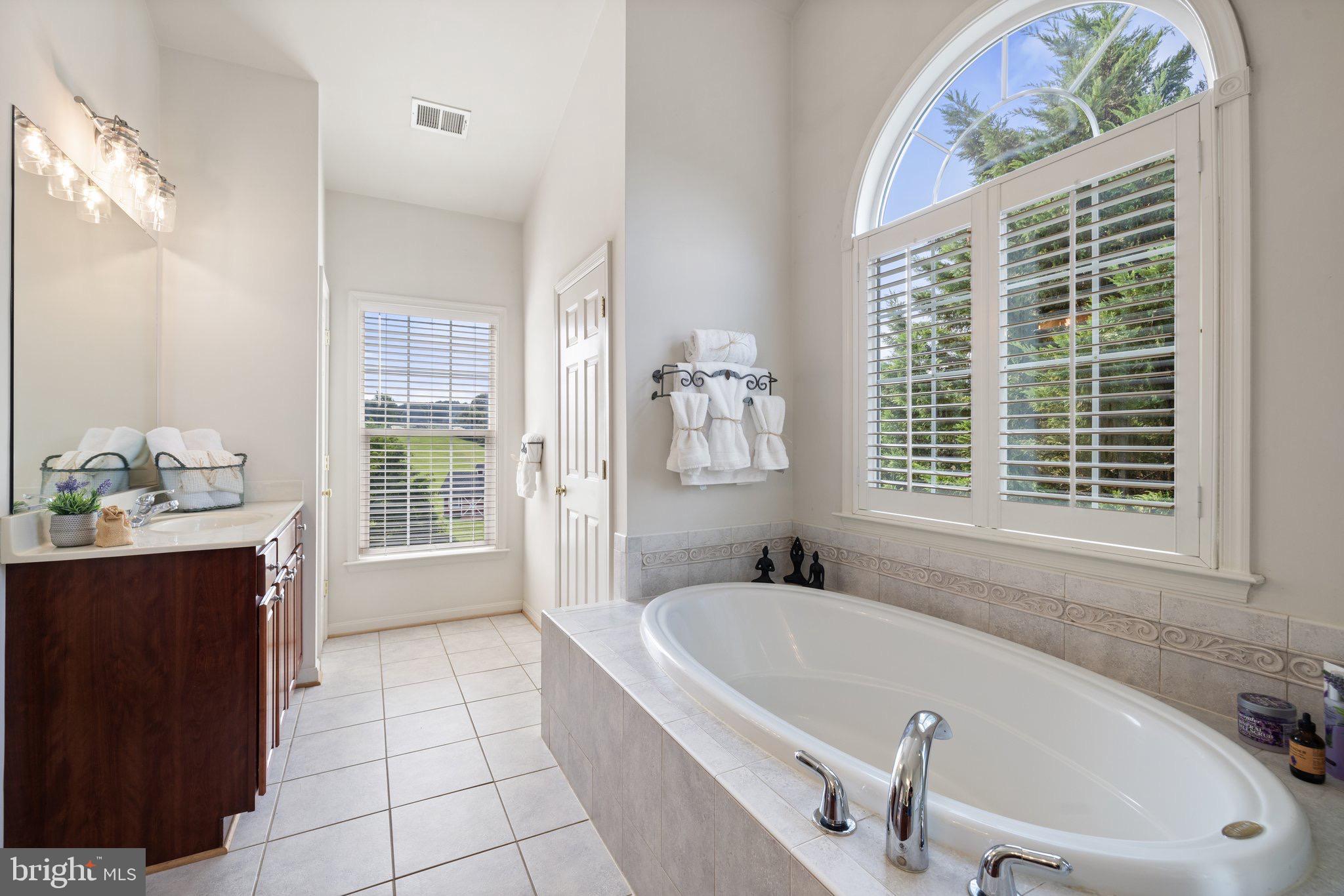 39054 OLD STAGE PLACE