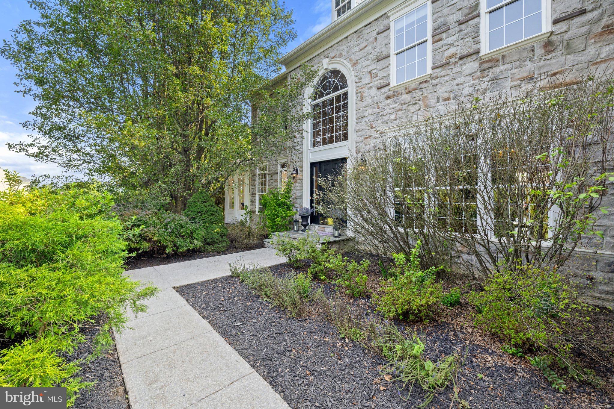 39054 OLD STAGE PLACE