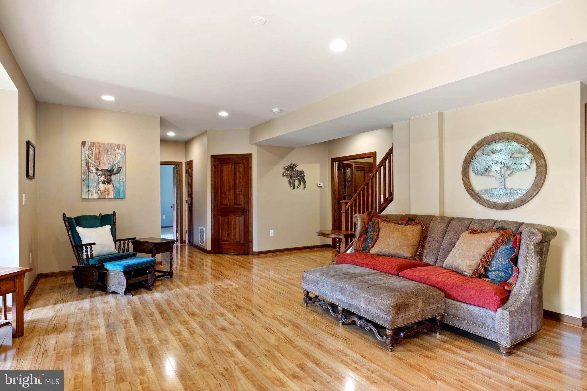 39054 OLD STAGE PLACE