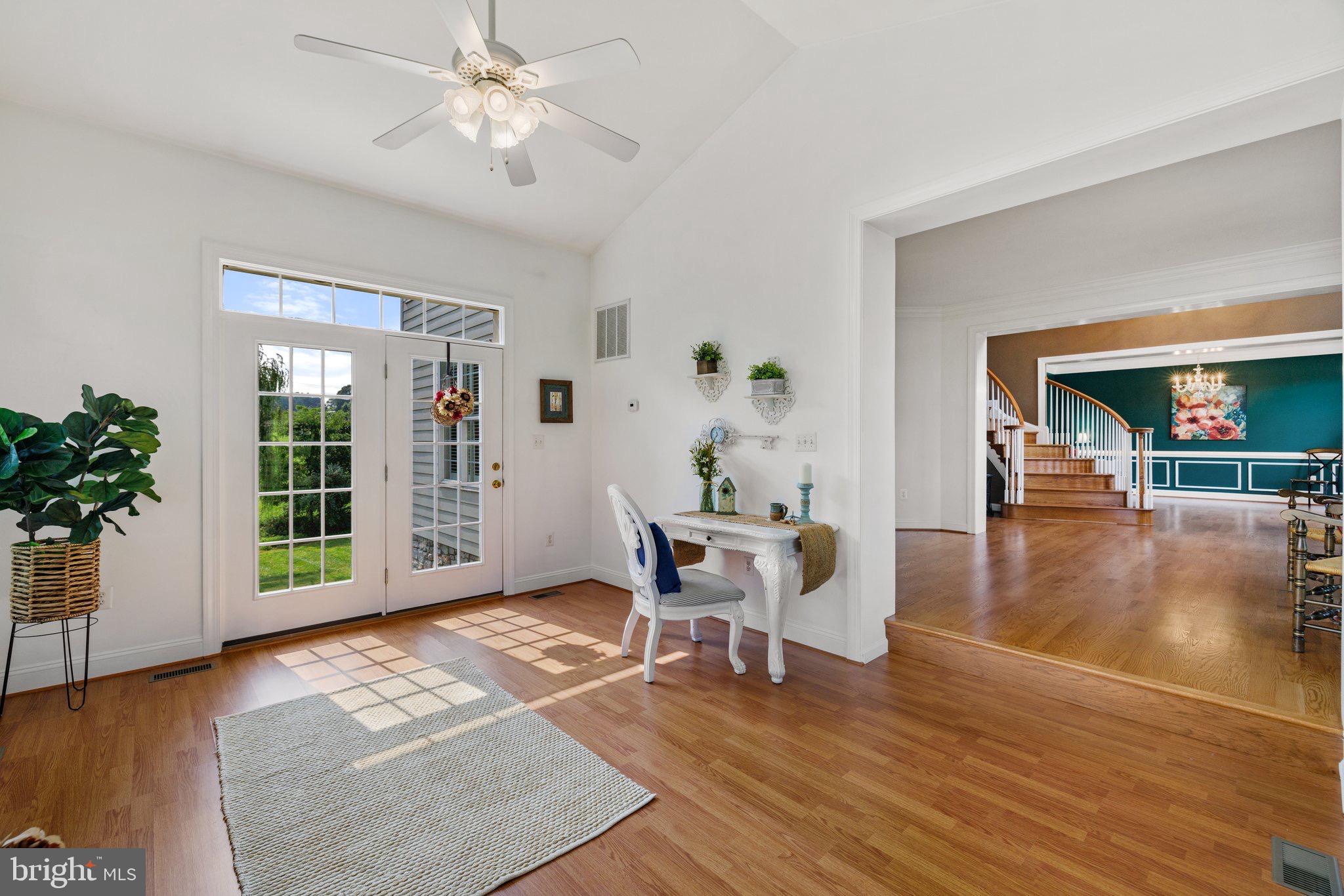 39054 OLD STAGE PLACE