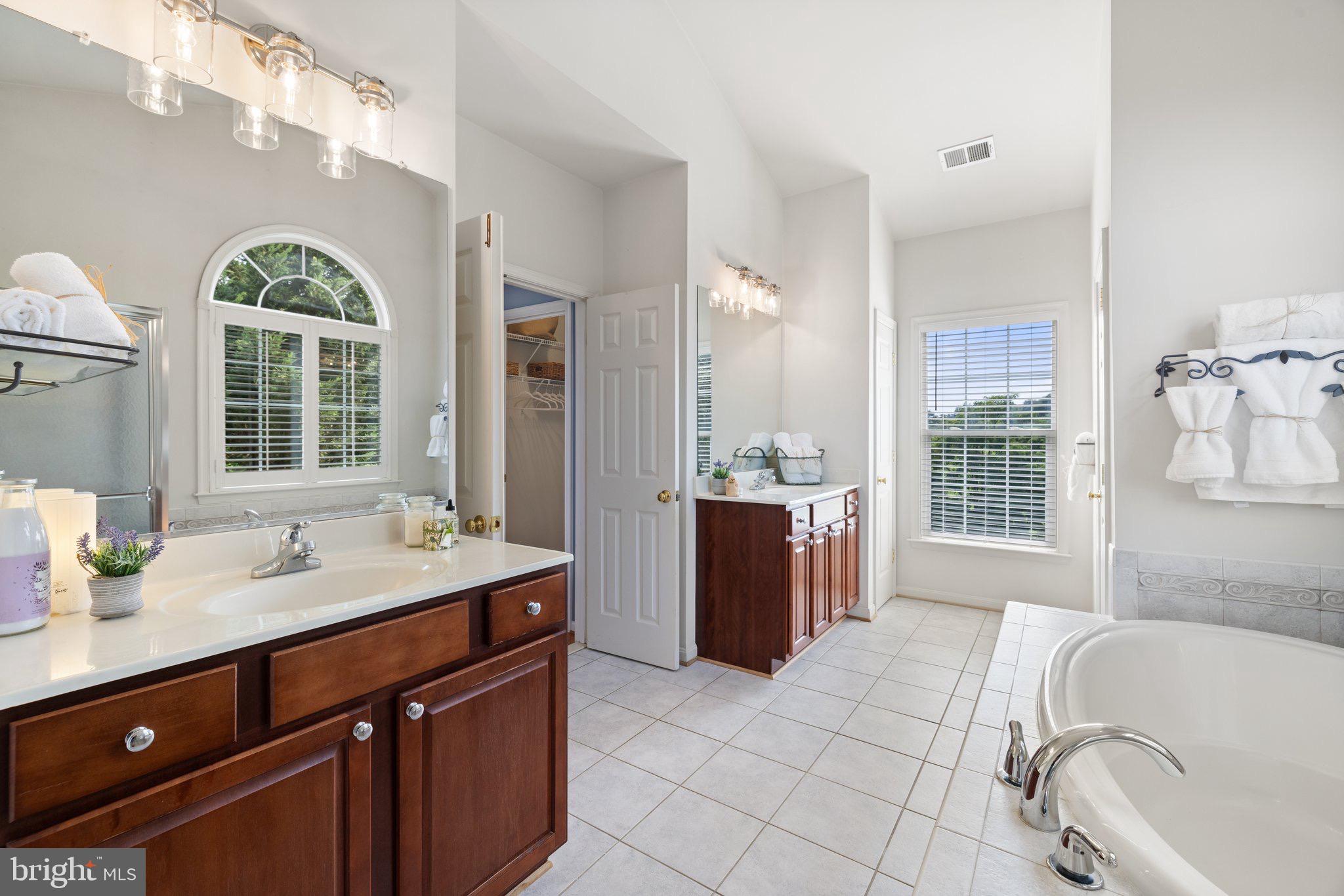 39054 OLD STAGE PLACE