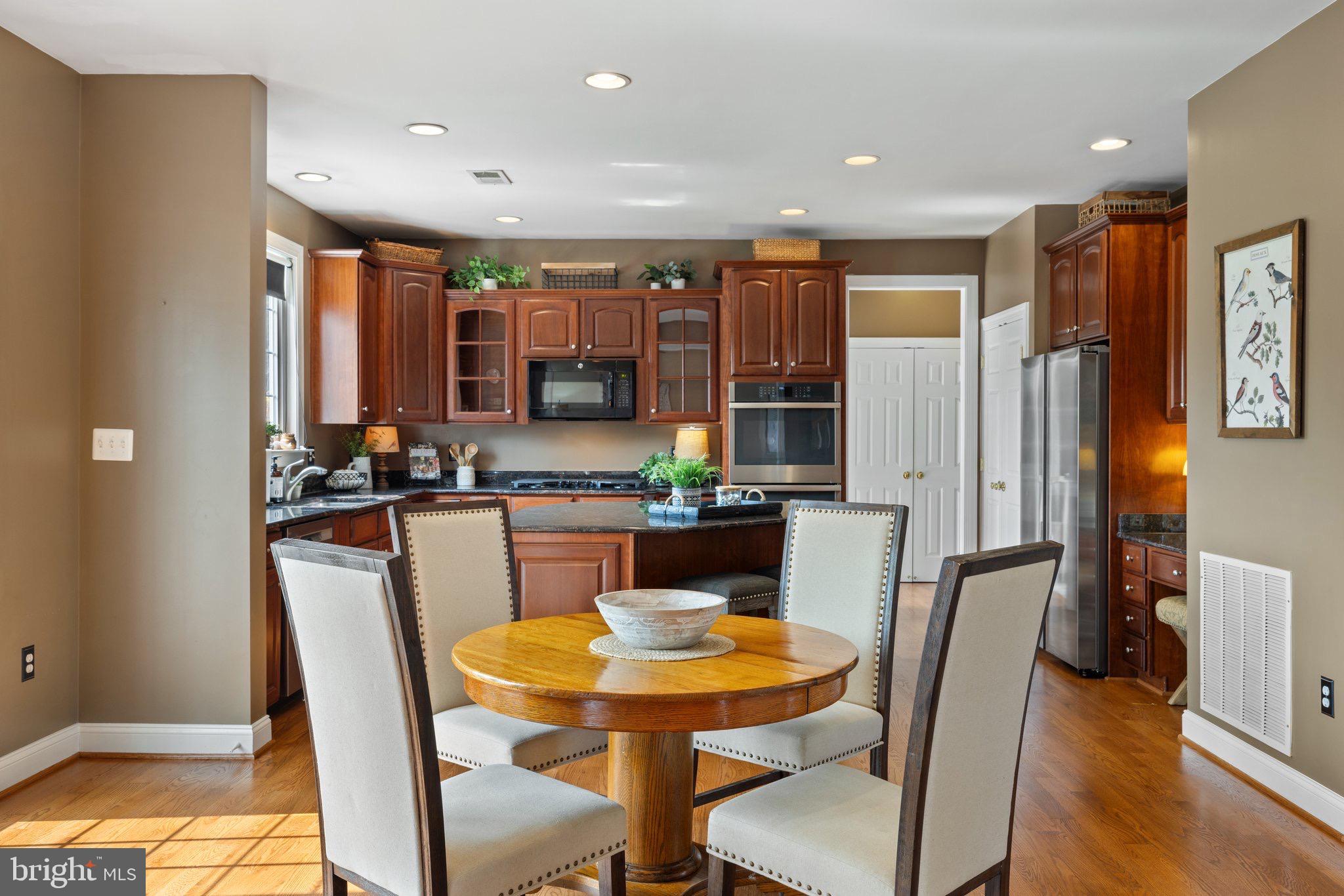 39054 OLD STAGE PLACE