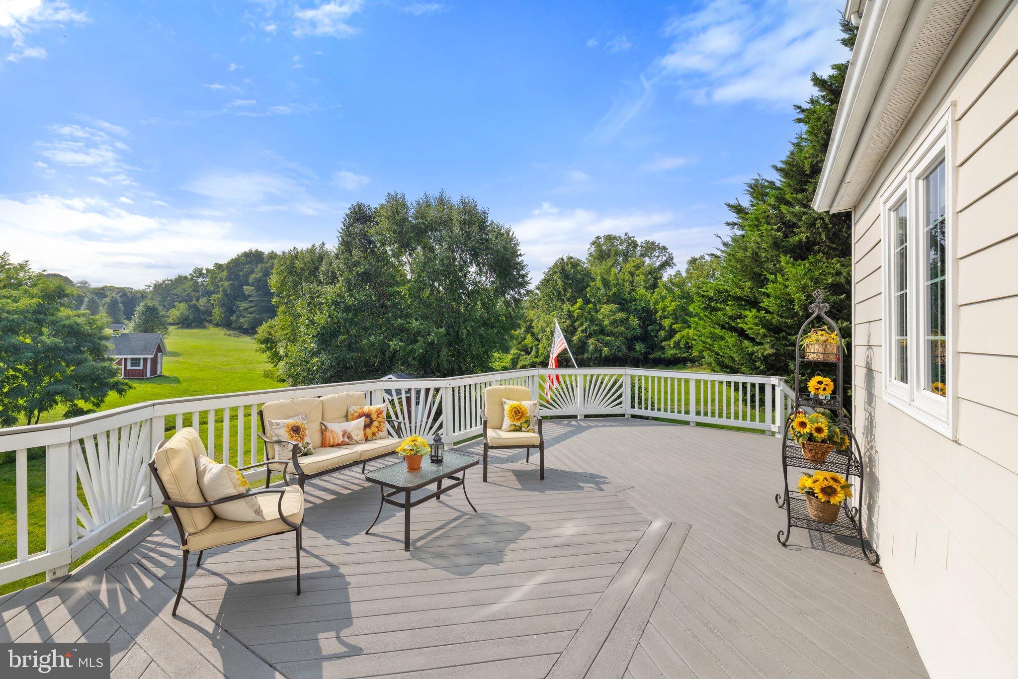 39054 OLD STAGE PLACE