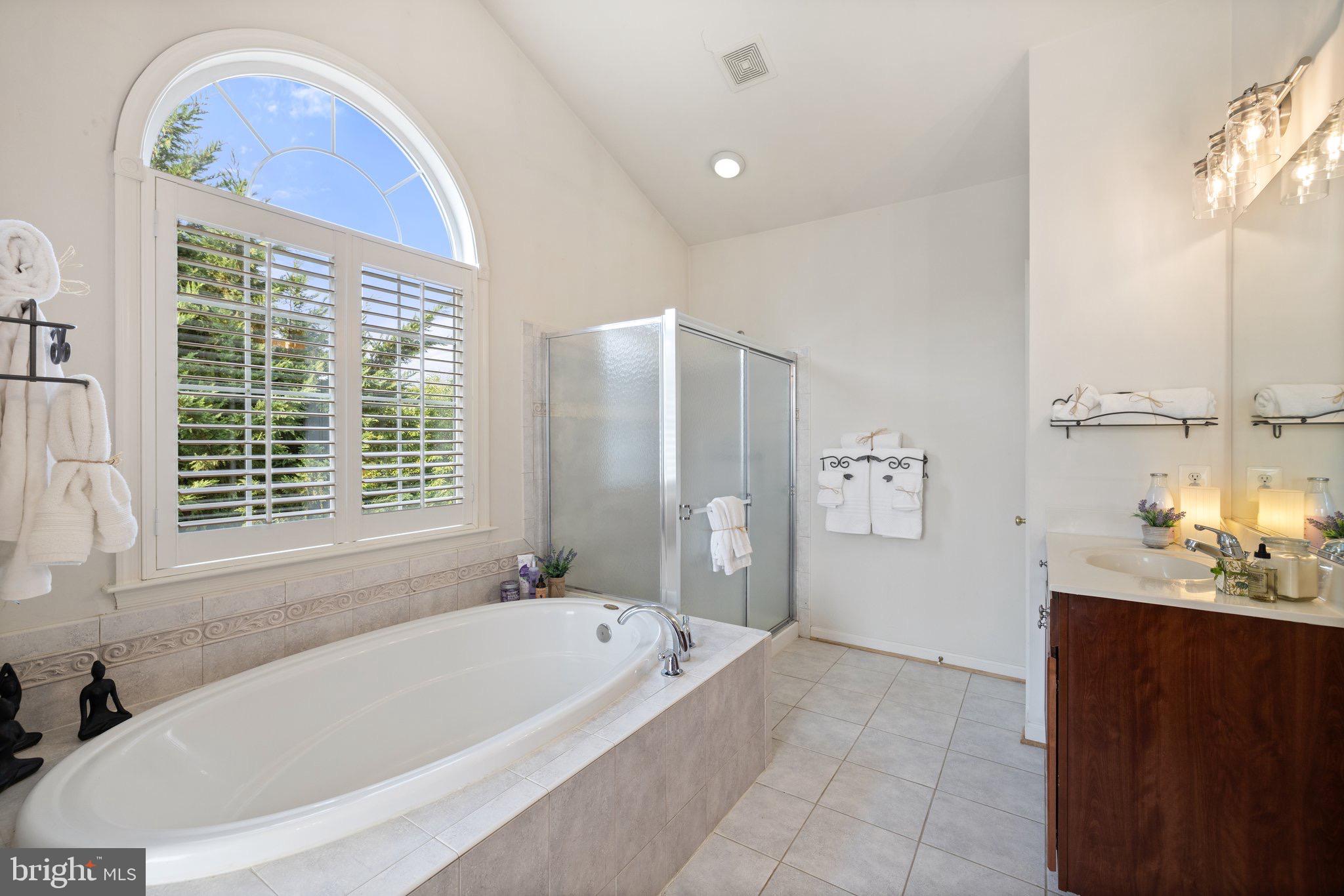 39054 OLD STAGE PLACE