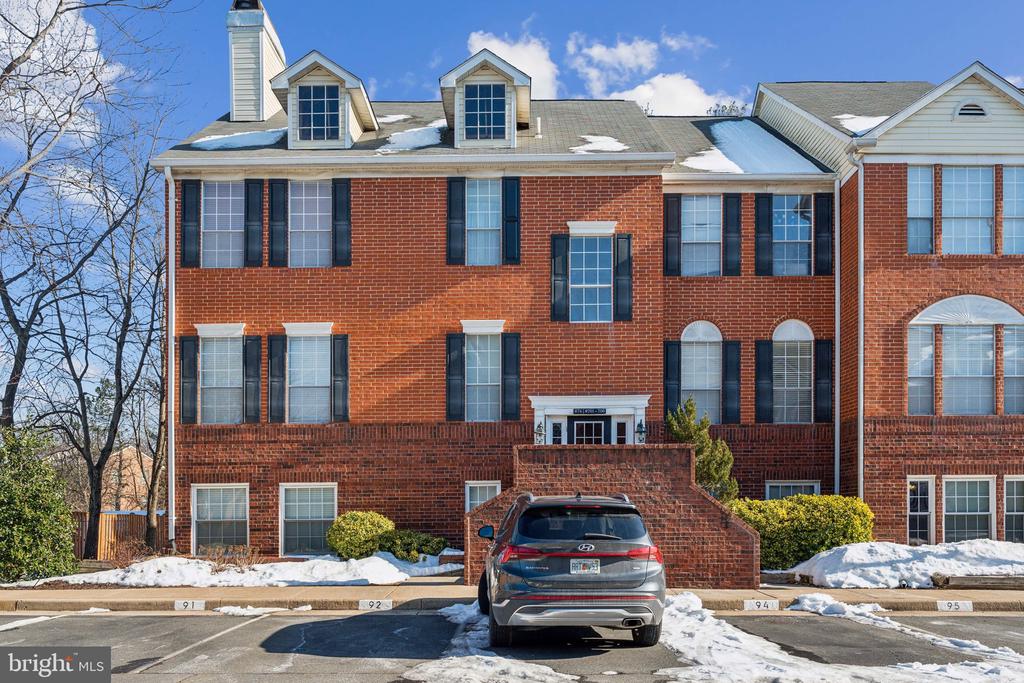 674 GATEWAY DRIVE SE 704