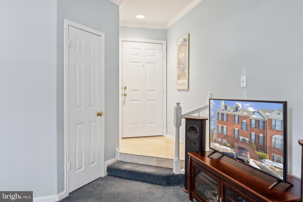 674 GATEWAY DRIVE SE 704