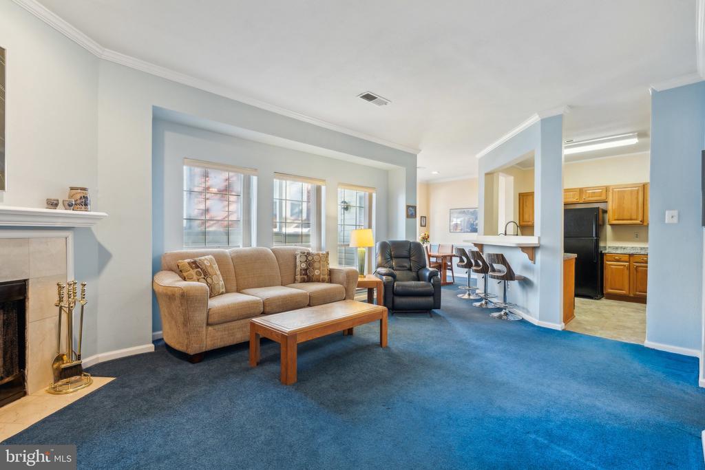 674 GATEWAY DRIVE SE 704