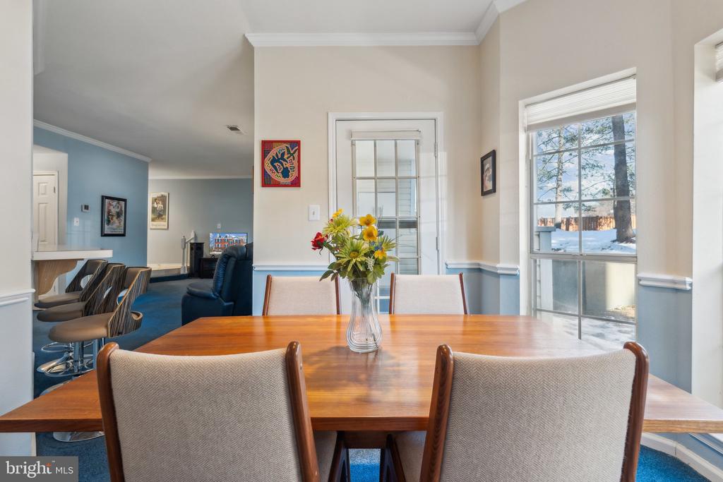 674 GATEWAY DRIVE SE 704