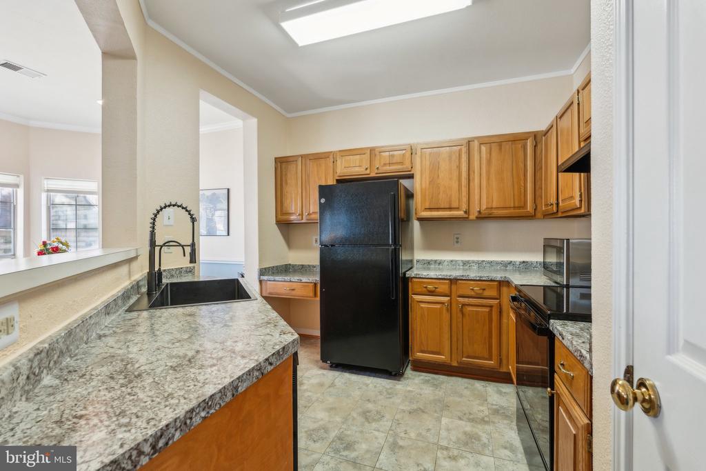 674 GATEWAY DRIVE SE 704