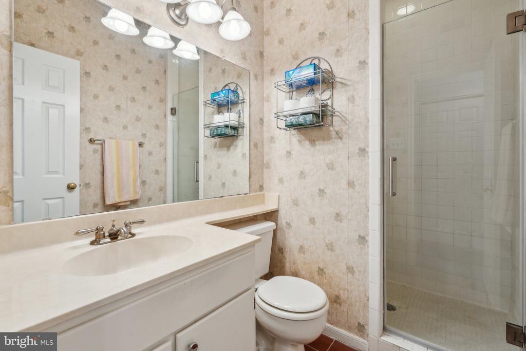 674 GATEWAY DRIVE SE 704