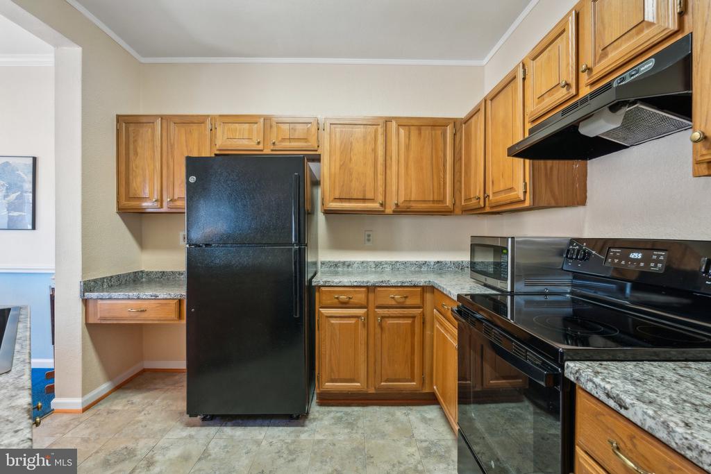 674 GATEWAY DRIVE SE 704