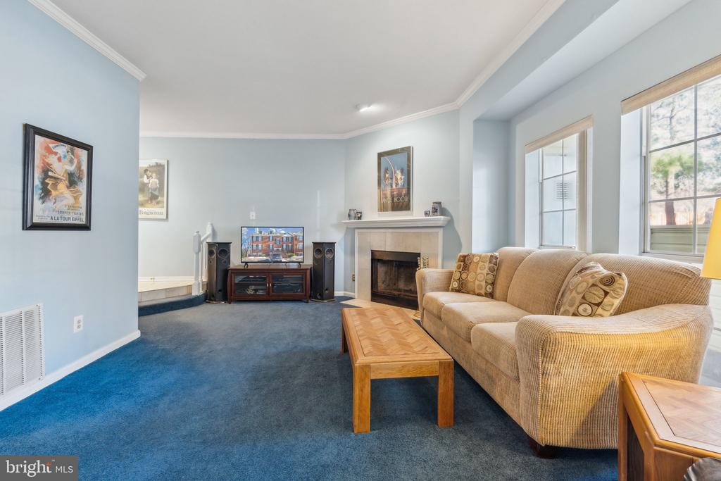 674 GATEWAY DRIVE SE 704