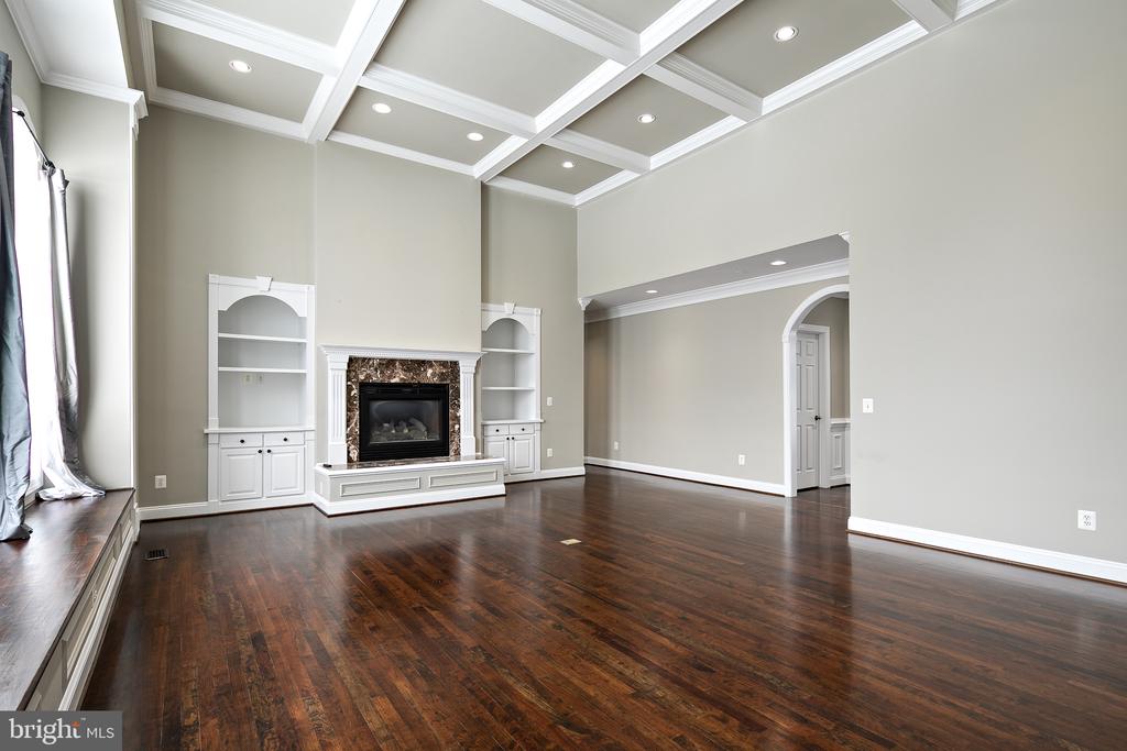 16046 HAMILTON STATION ROAD