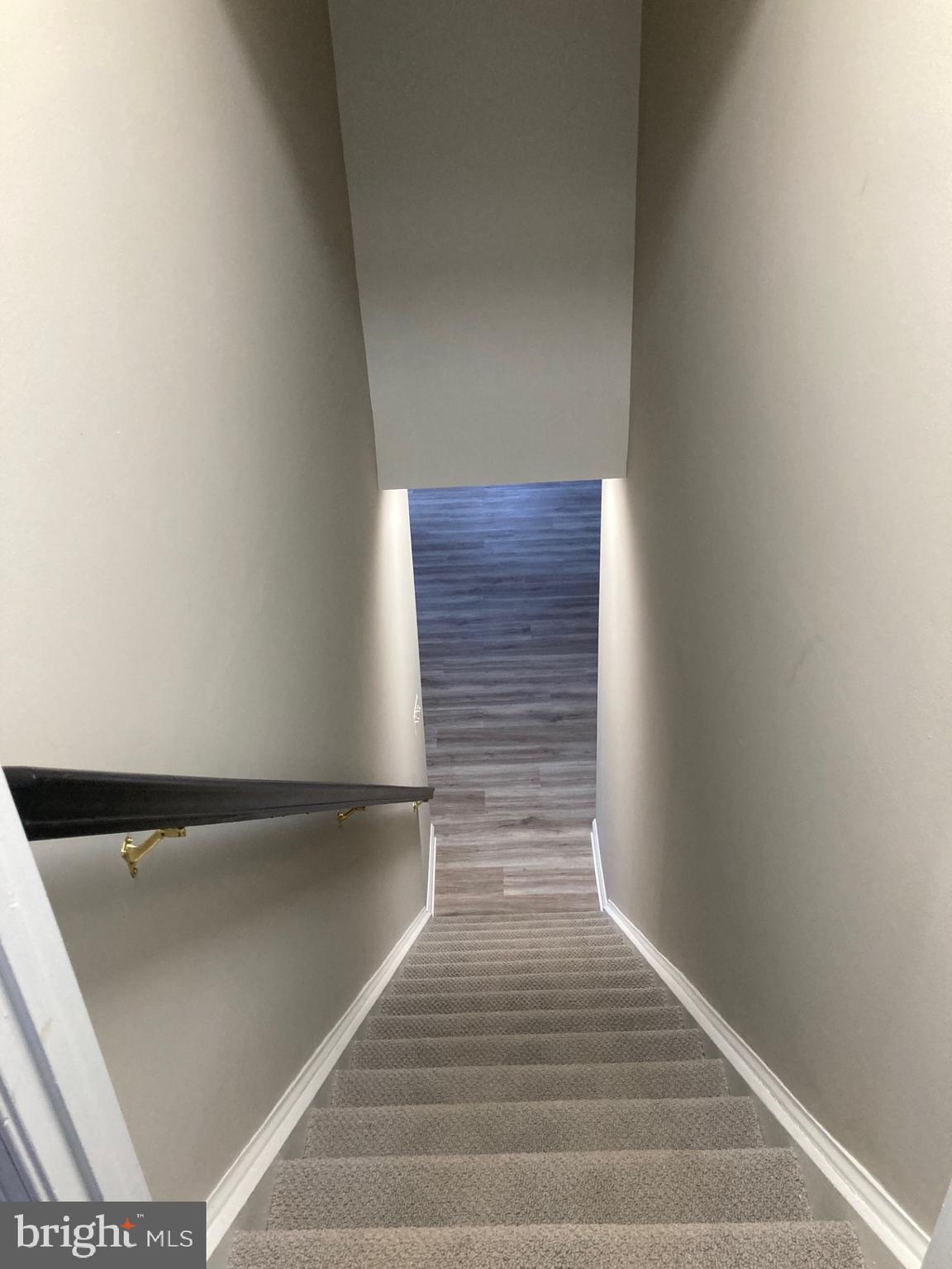 16046 HAMILTON STATION ROAD