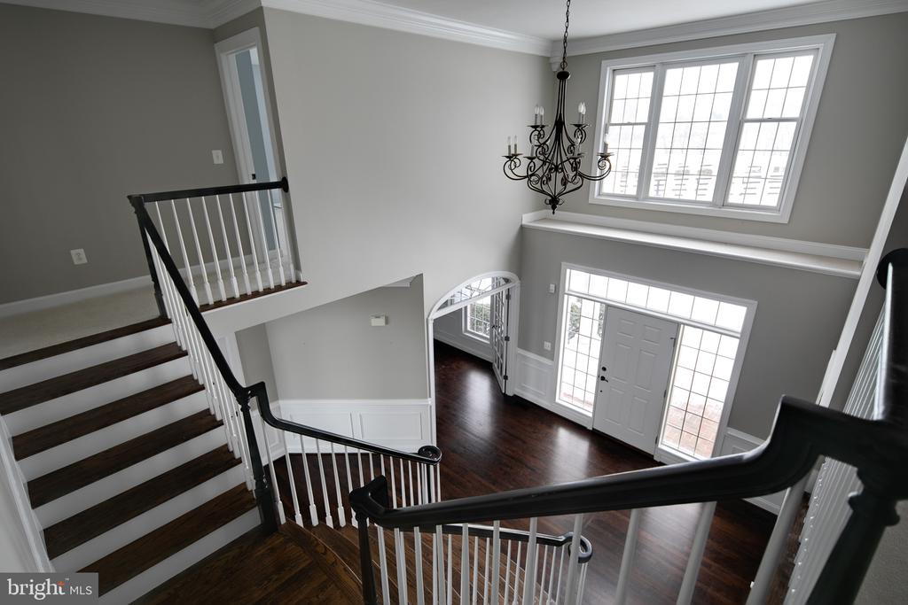 16046 HAMILTON STATION ROAD