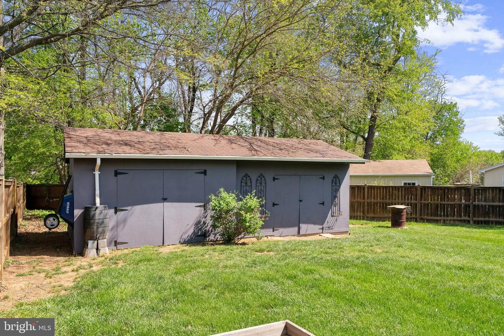 21 PIPER RUN AVENUE