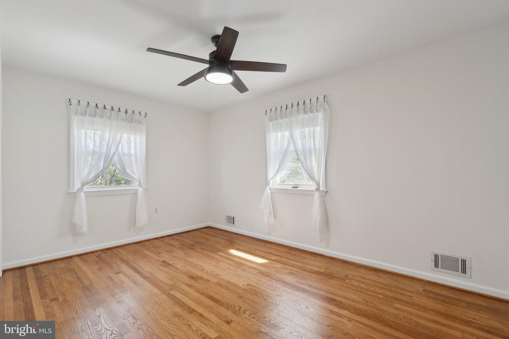 21 PIPER RUN AVENUE