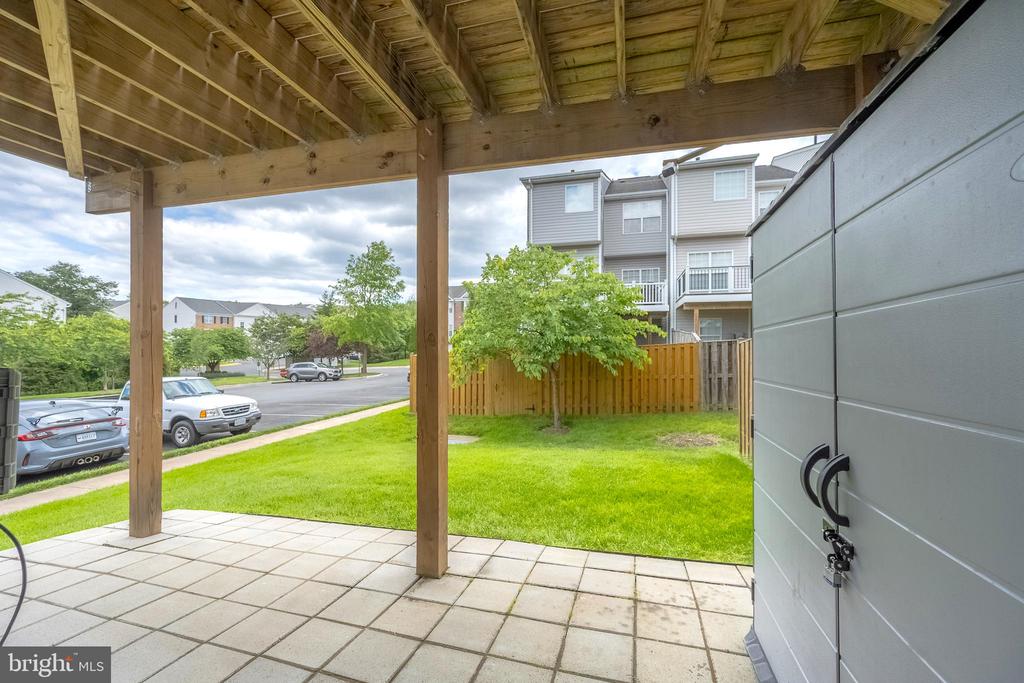 222 HAWKS VIEW SQUARE SE