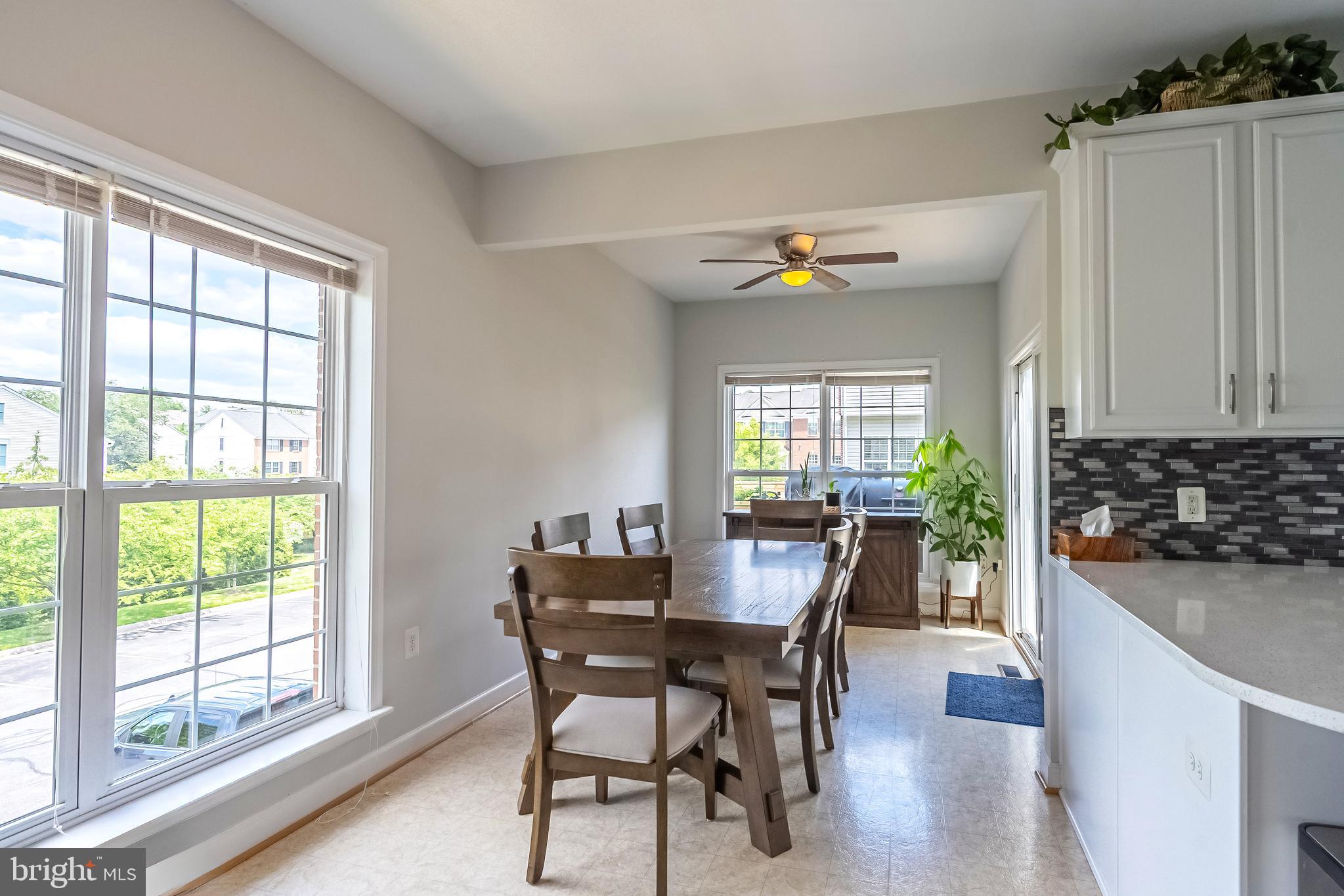 222 HAWKS VIEW SQUARE SE