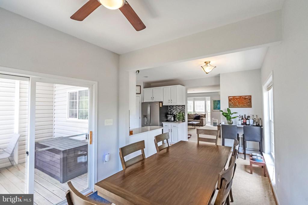 222 HAWKS VIEW SQUARE SE
