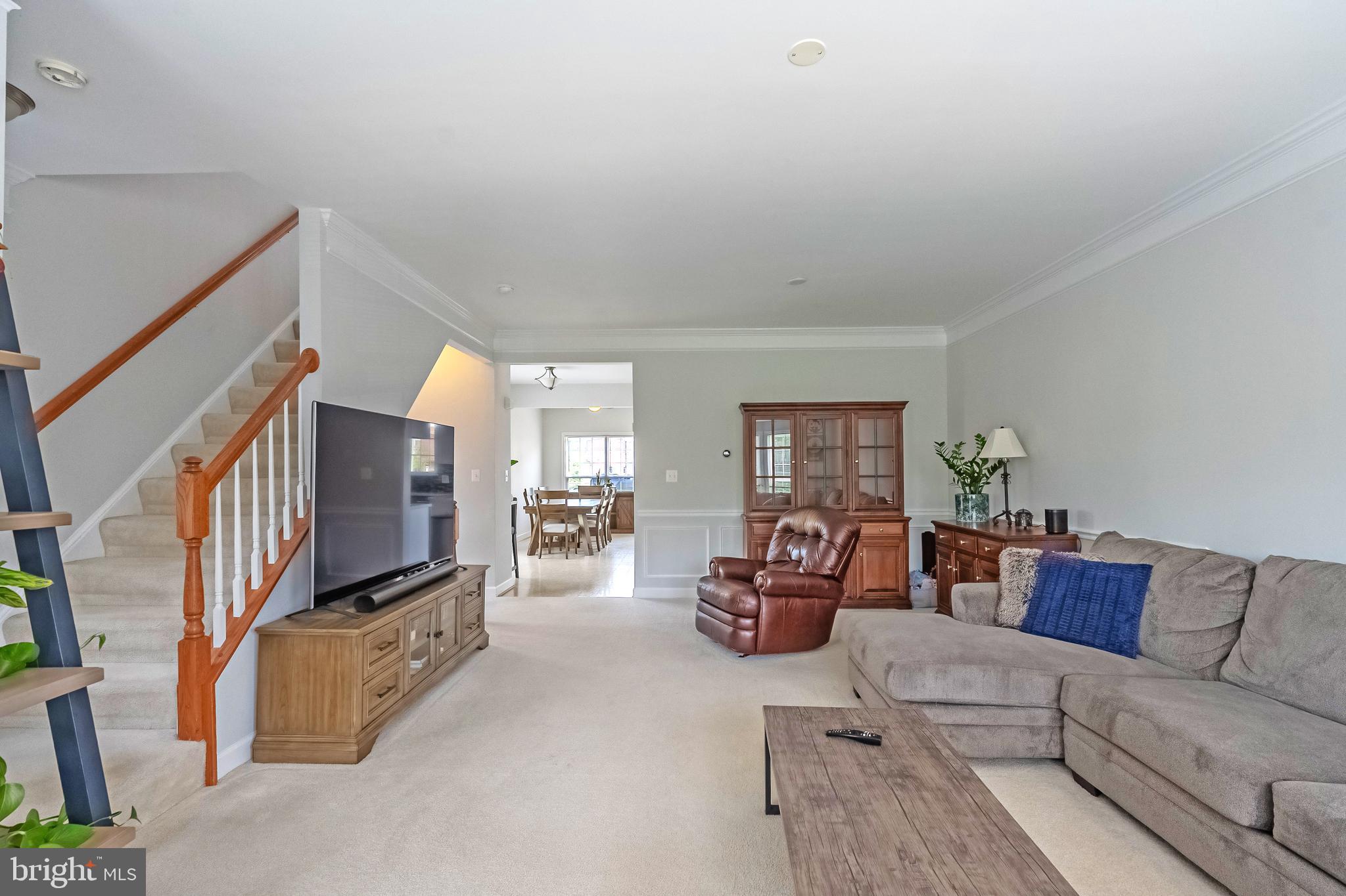 222 HAWKS VIEW SQUARE SE