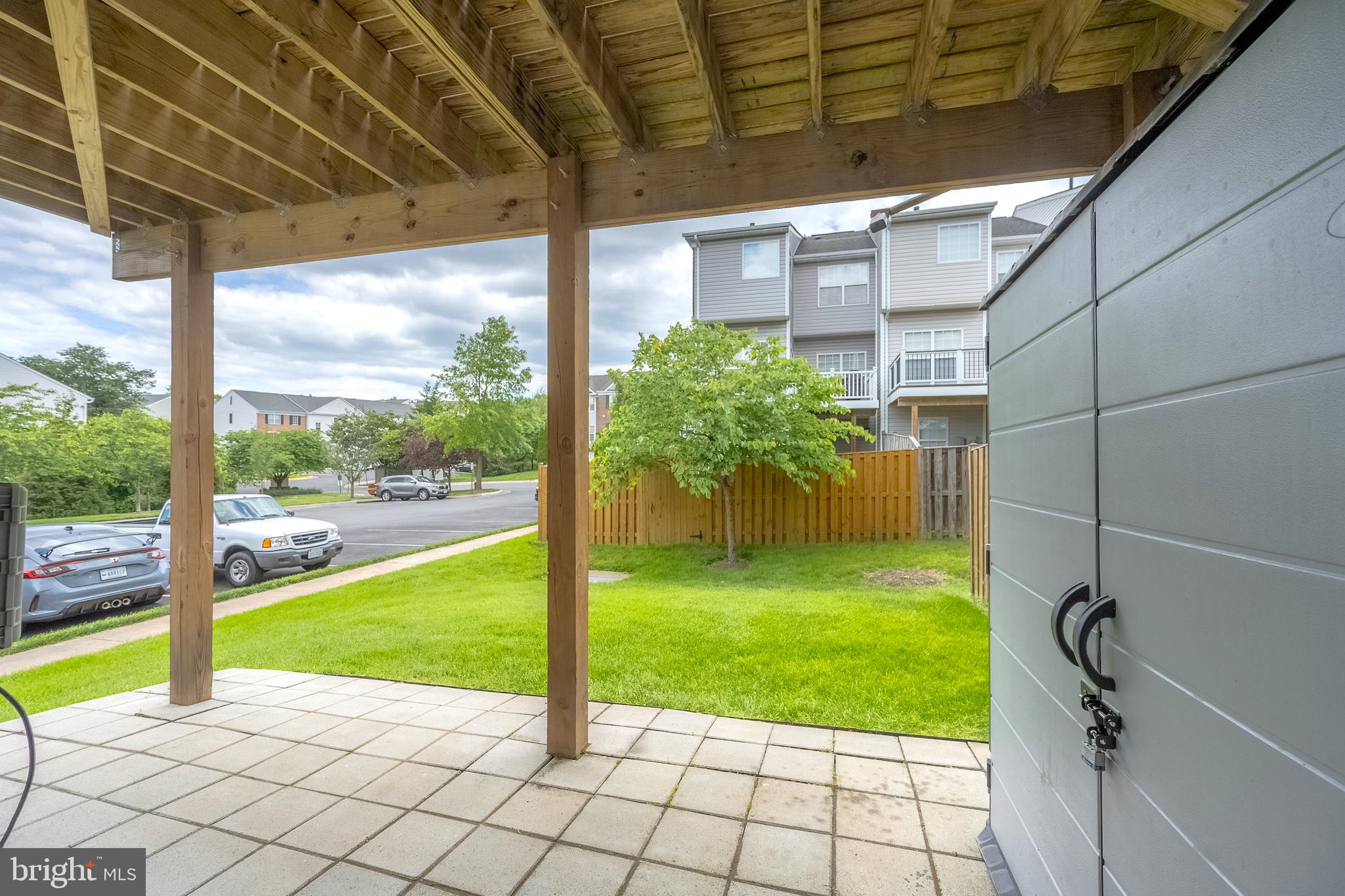 222 HAWKS VIEW SQUARE SE