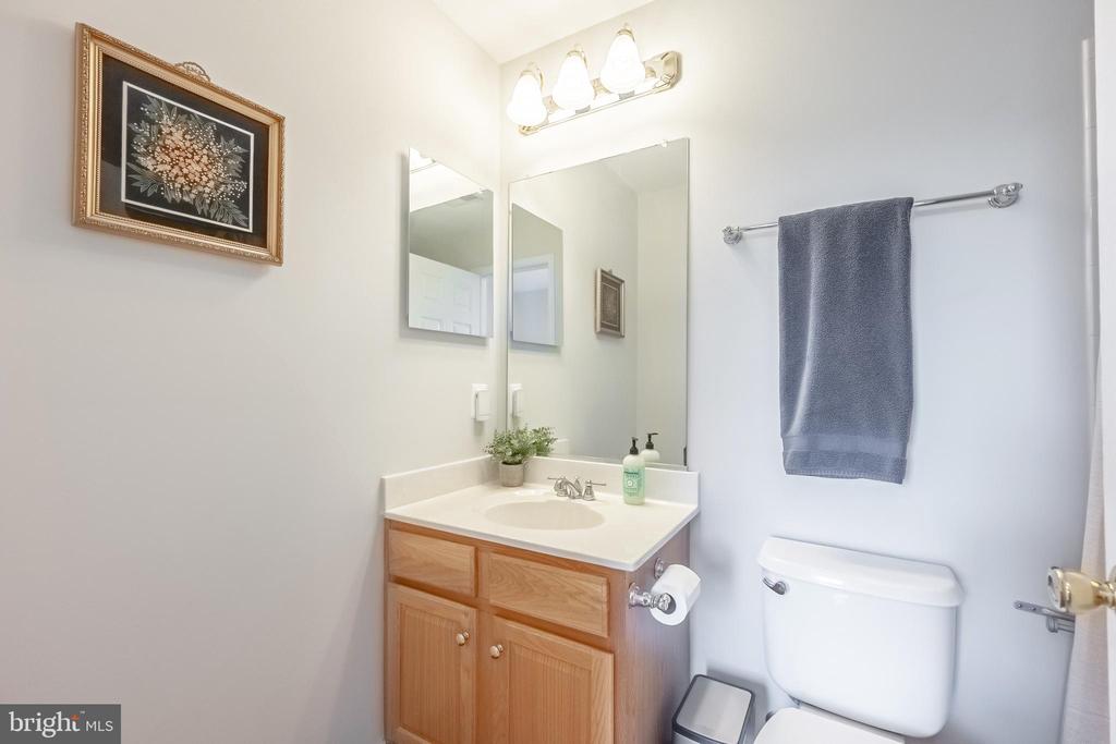 222 HAWKS VIEW SQUARE SE
