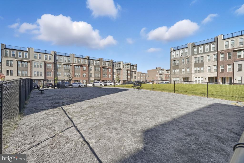21731 DOVEKIE TERRACE 302