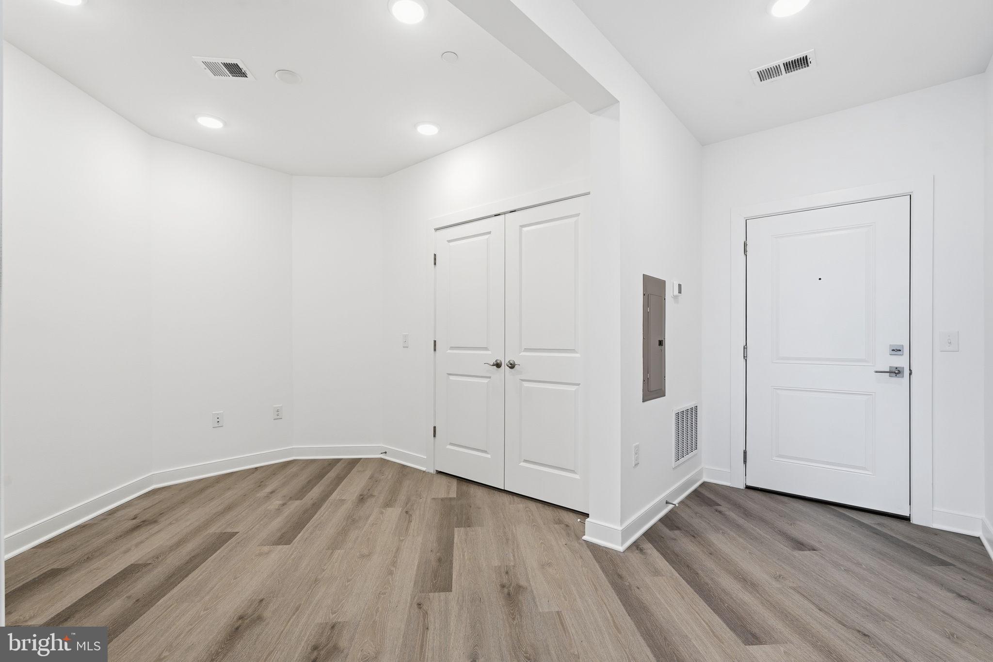 21731 DOVEKIE TERRACE 302