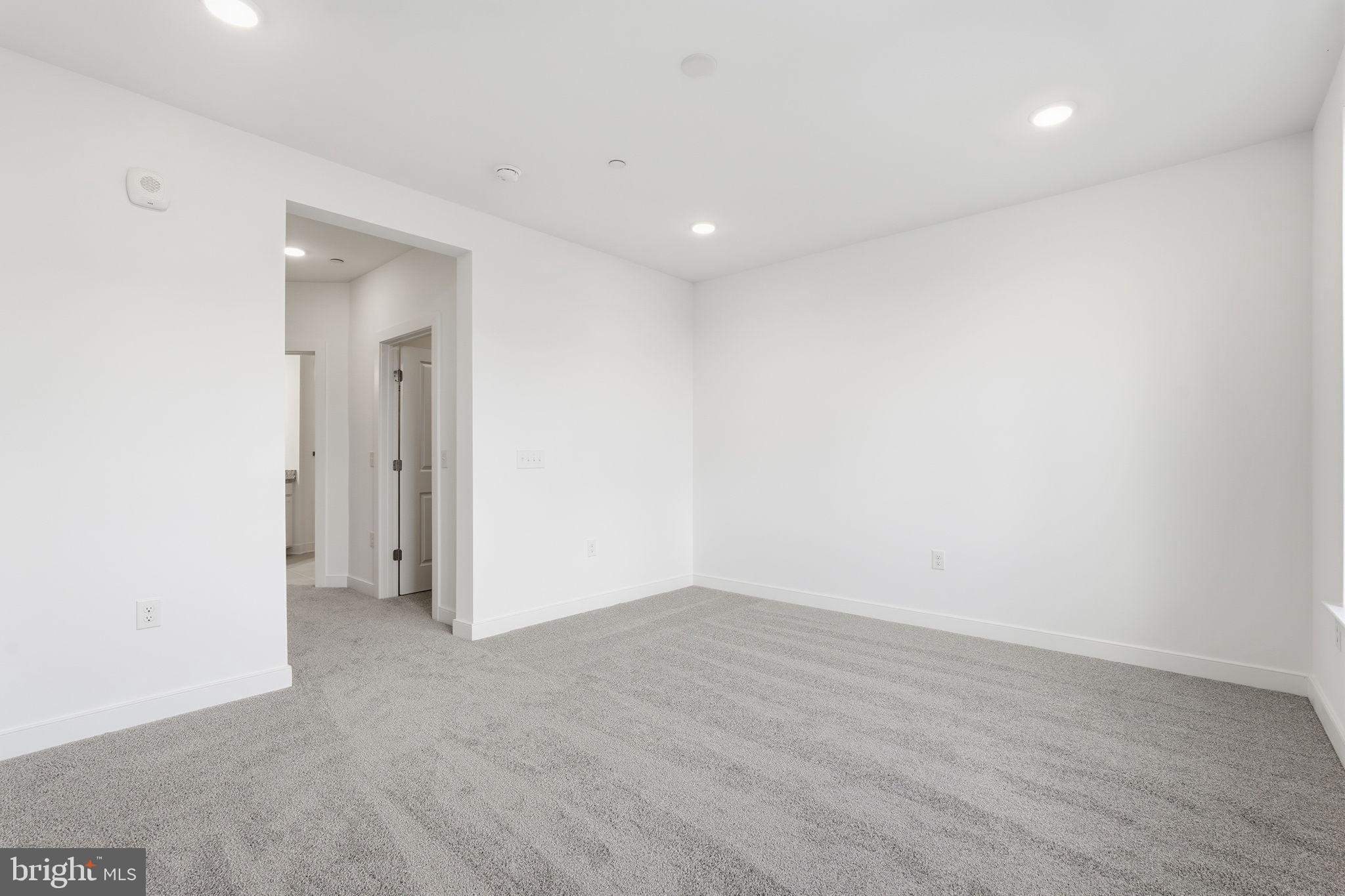 21731 DOVEKIE TERRACE 302