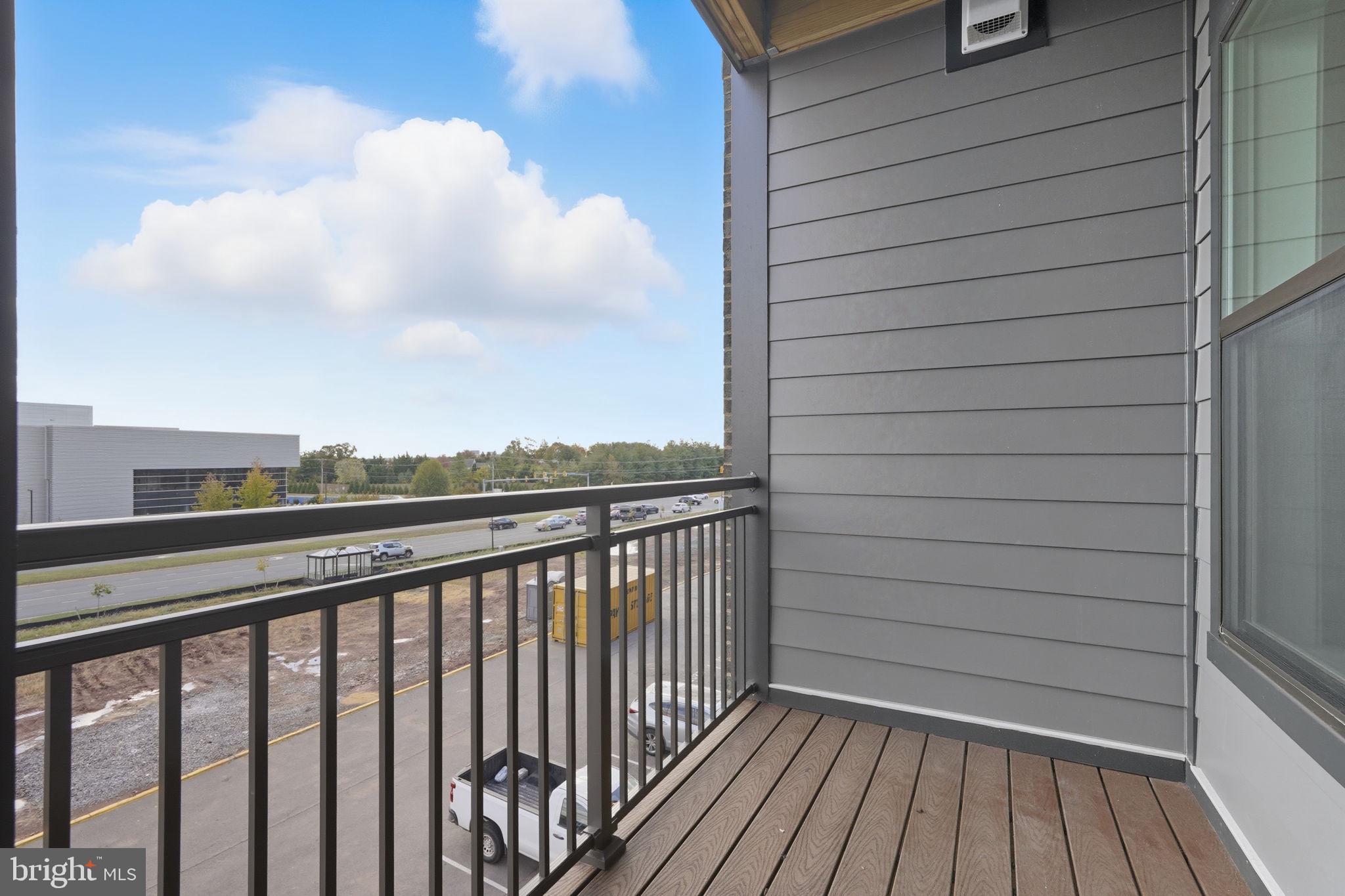 21731 DOVEKIE TERRACE 302